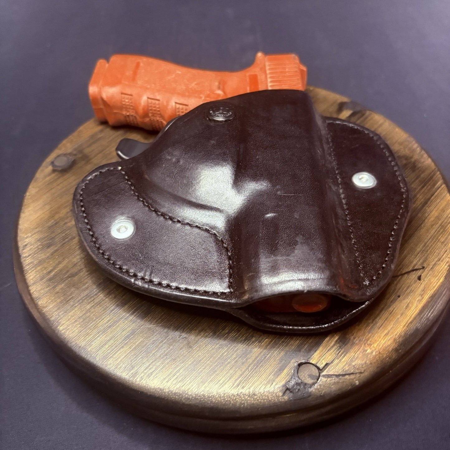 Bianchi 82 Carrylok GLOCK 17 Holster w/Auto Retention, Black Leather Concealed7
