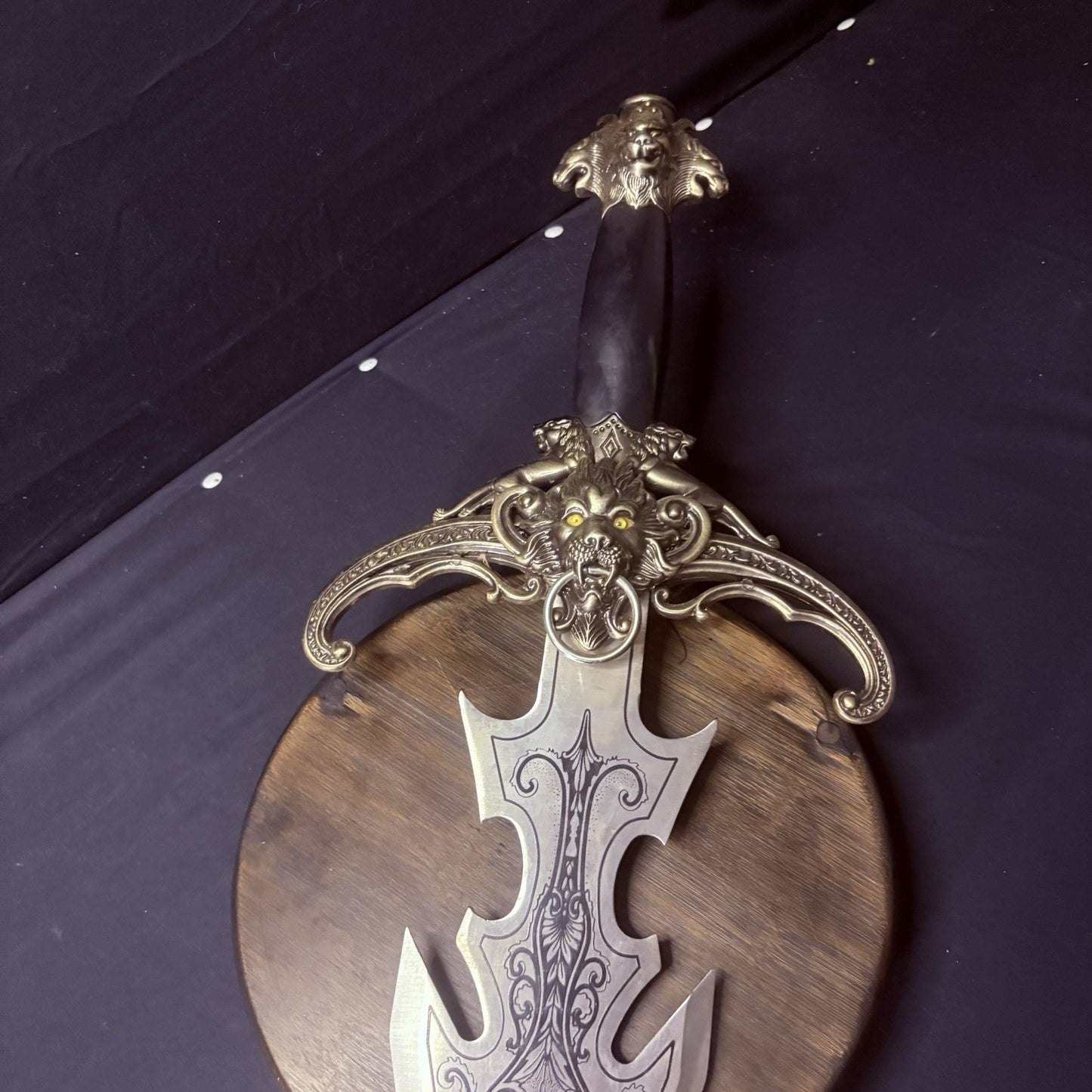 4-Headed Lion Sword 41" Beautifully Etched Blade w/ Rings For Hanging14