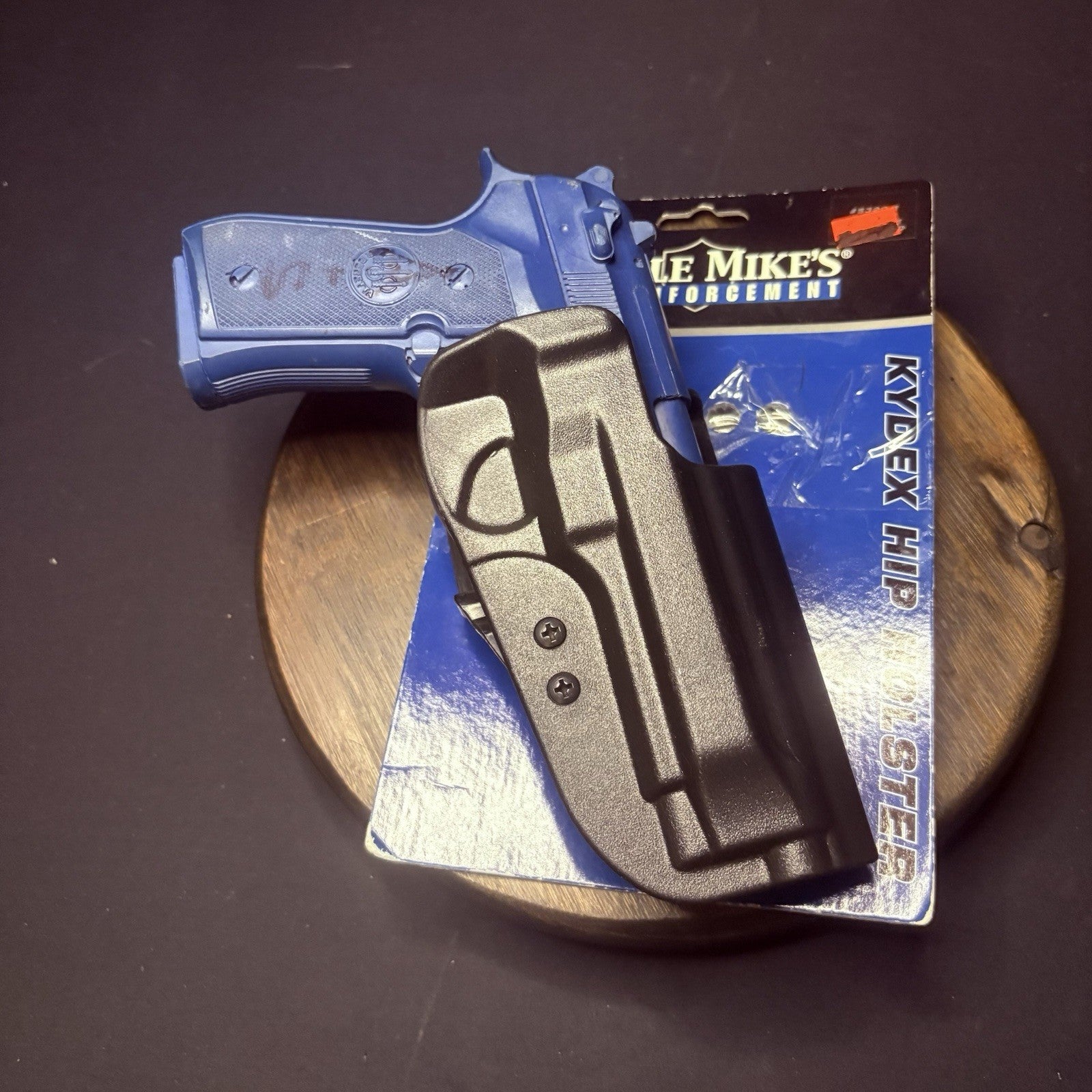 NEW Uncle Mikes Beretta 92 Polymer Hip Holster w/ Belt Loop0