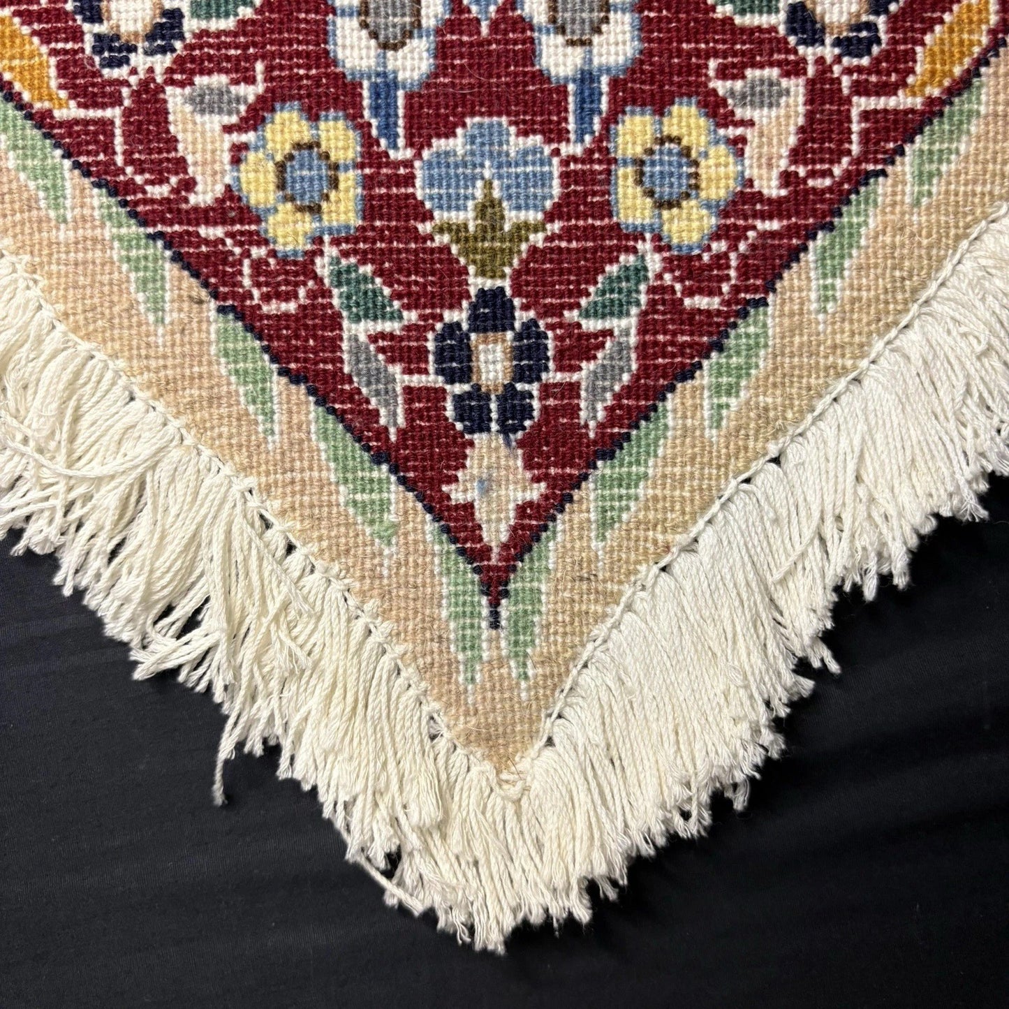 Heart Shape Rug Red w/Flowers Hand Knotted 14”x13” RARE 240 KPSI14