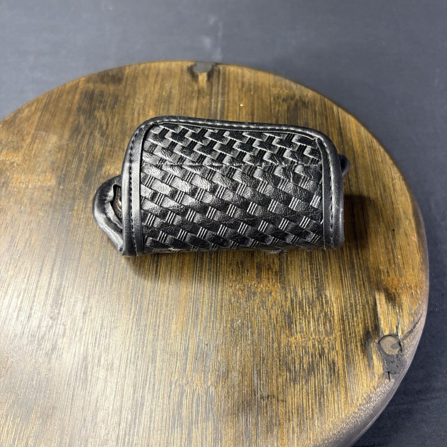 Bianchi Silent Key Holder 7916 Part No. 22119 AccuMold Elite Basketweave Black1