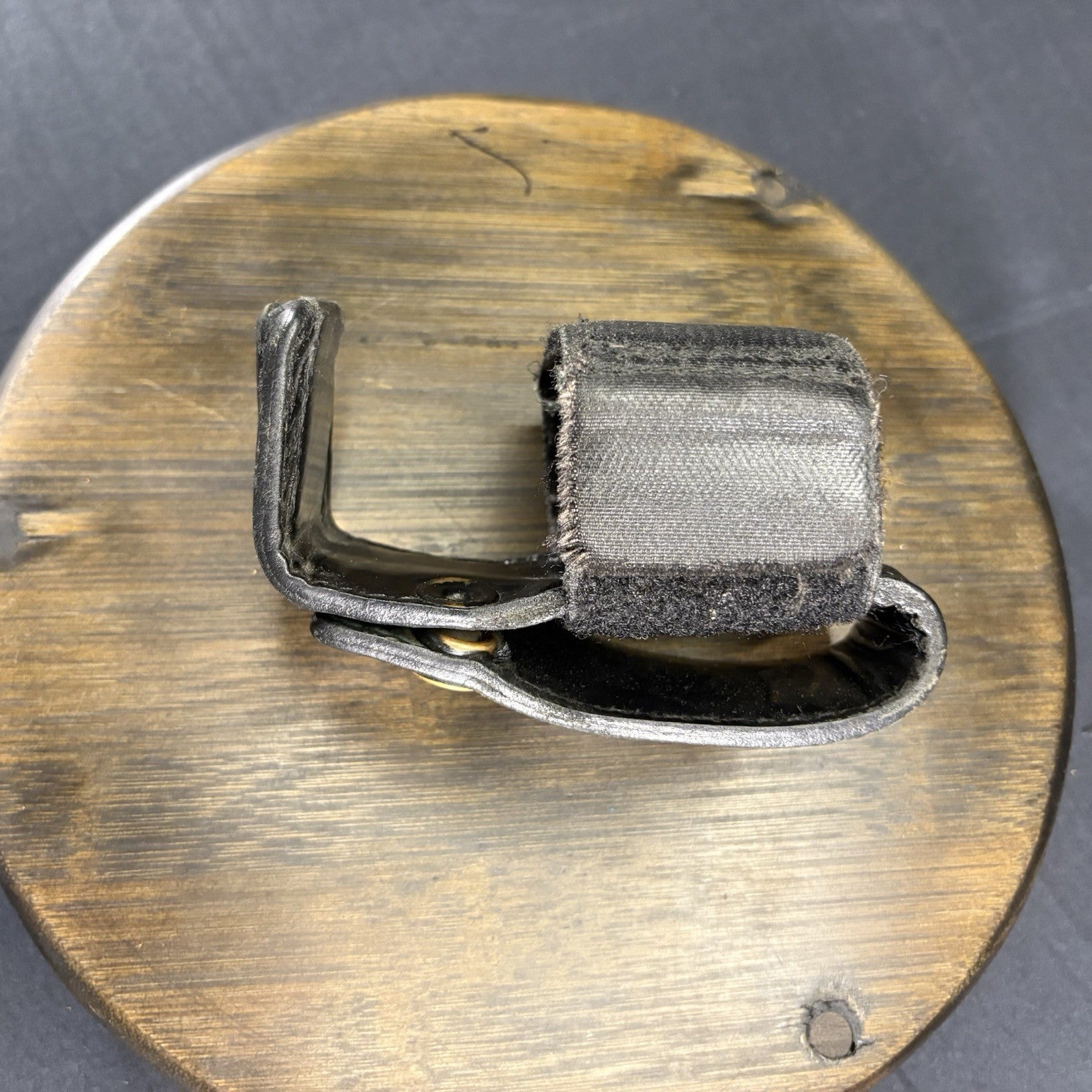 Aker Universal Radio Holder, Black Plain Leather2