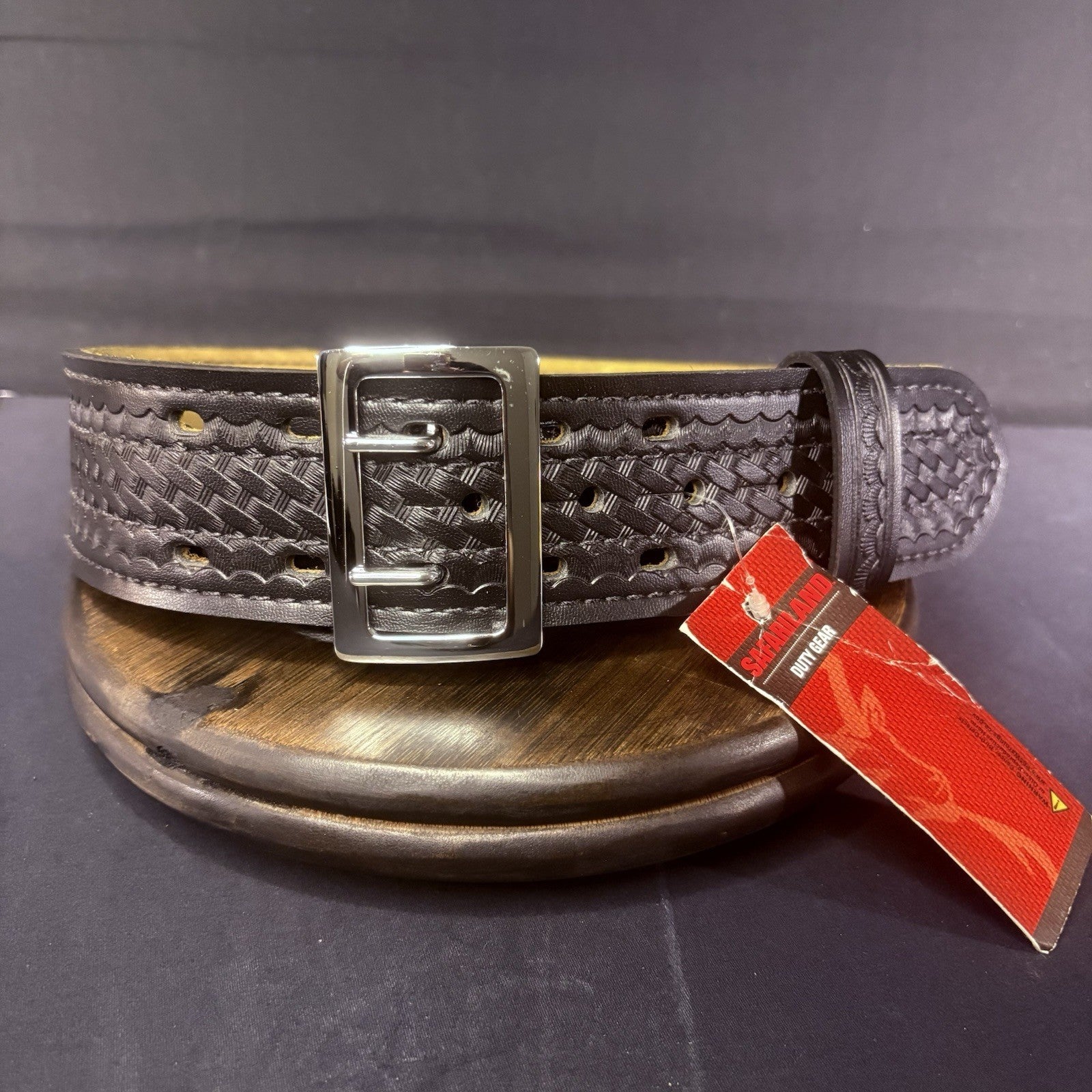 Safariland Model 87 Duty Belt - Size 30" - Sued Lined Basketweave - Black/Chrome0