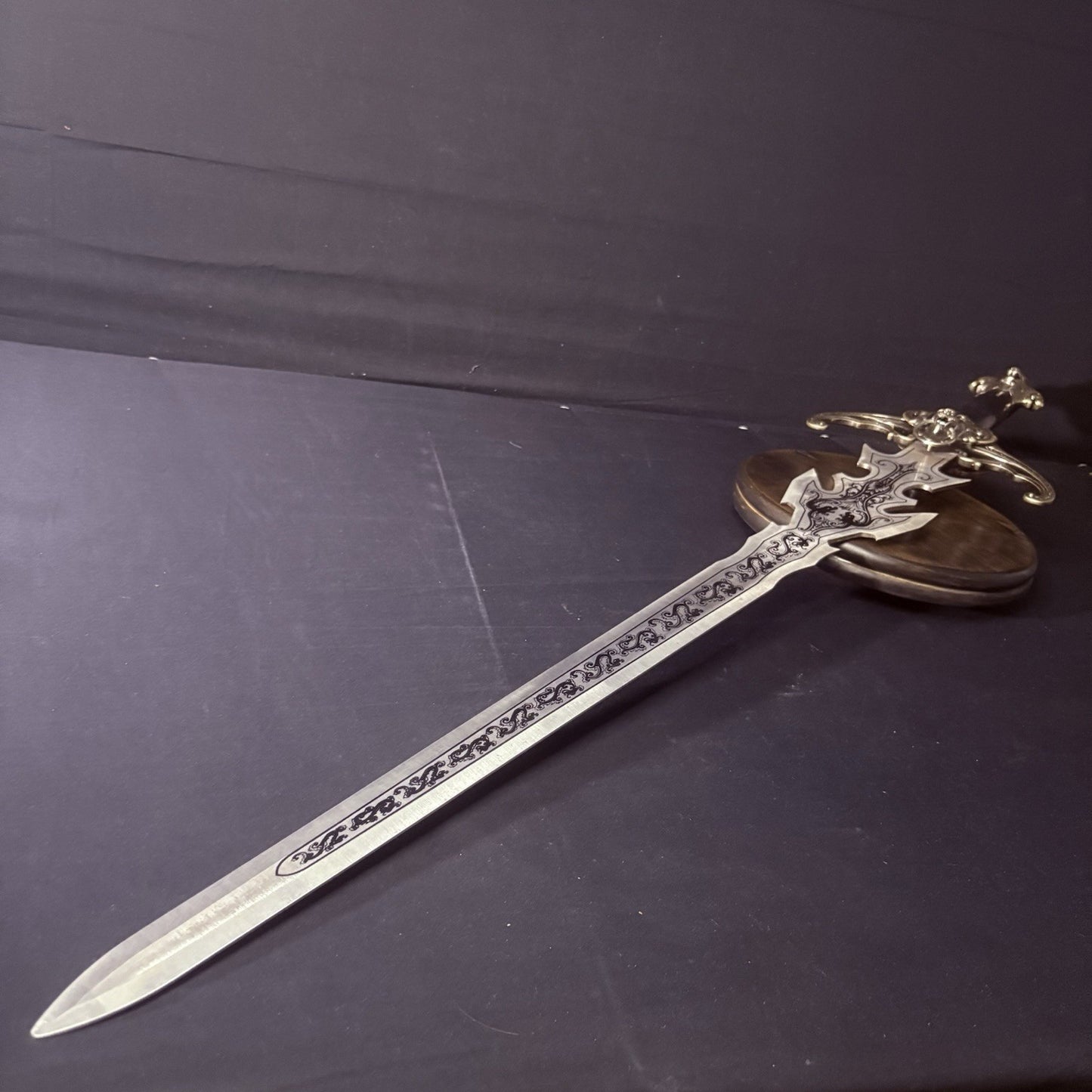 4-Headed Lion Sword 41" Beautifully Etched Blade w/ Rings For Hanging1