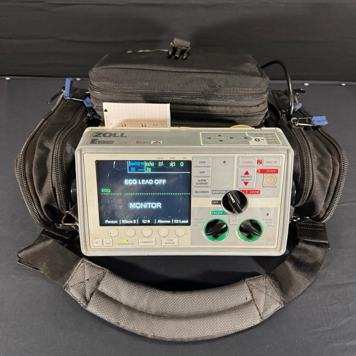 ZOLL E-SERIES 12 Lead Defibrillator Monitor w/ Travel Case and Accessories/cable6