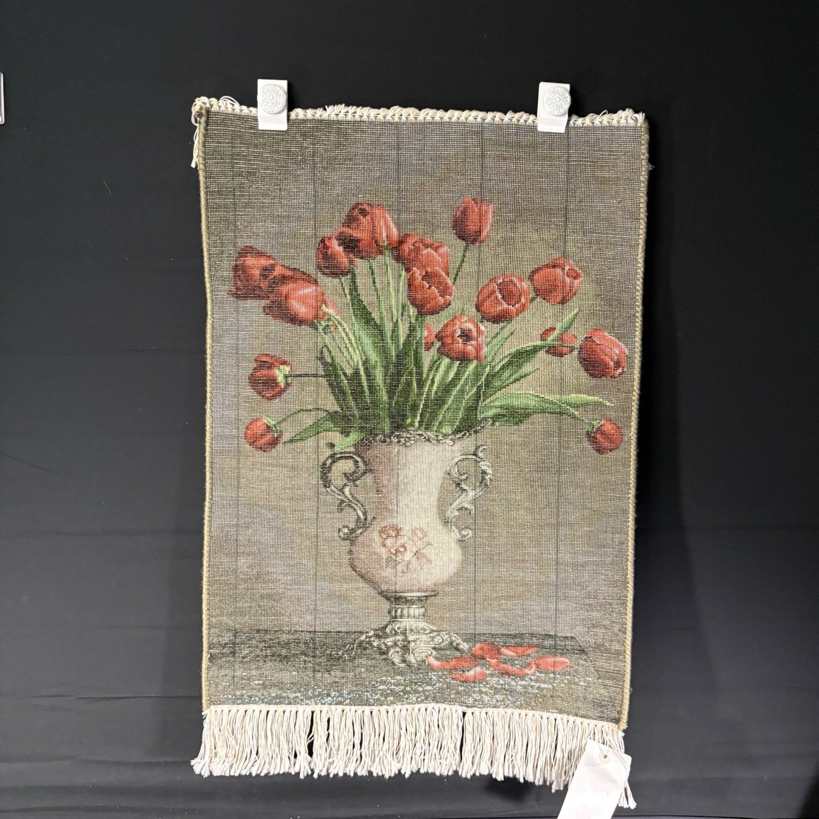 Pictorial Rug 3D Tulips Hand Knotted 27”x 20”  w/Rug Hangers12