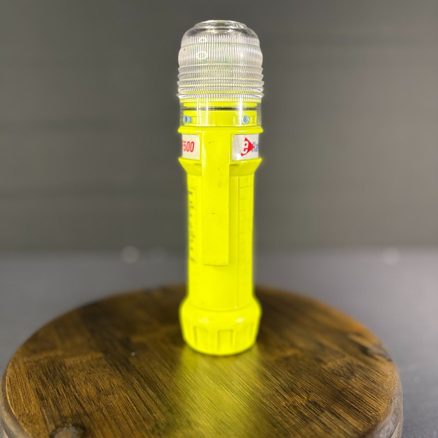 Electronic Flare EF-400 E-flare 8" Emergency Beacon1