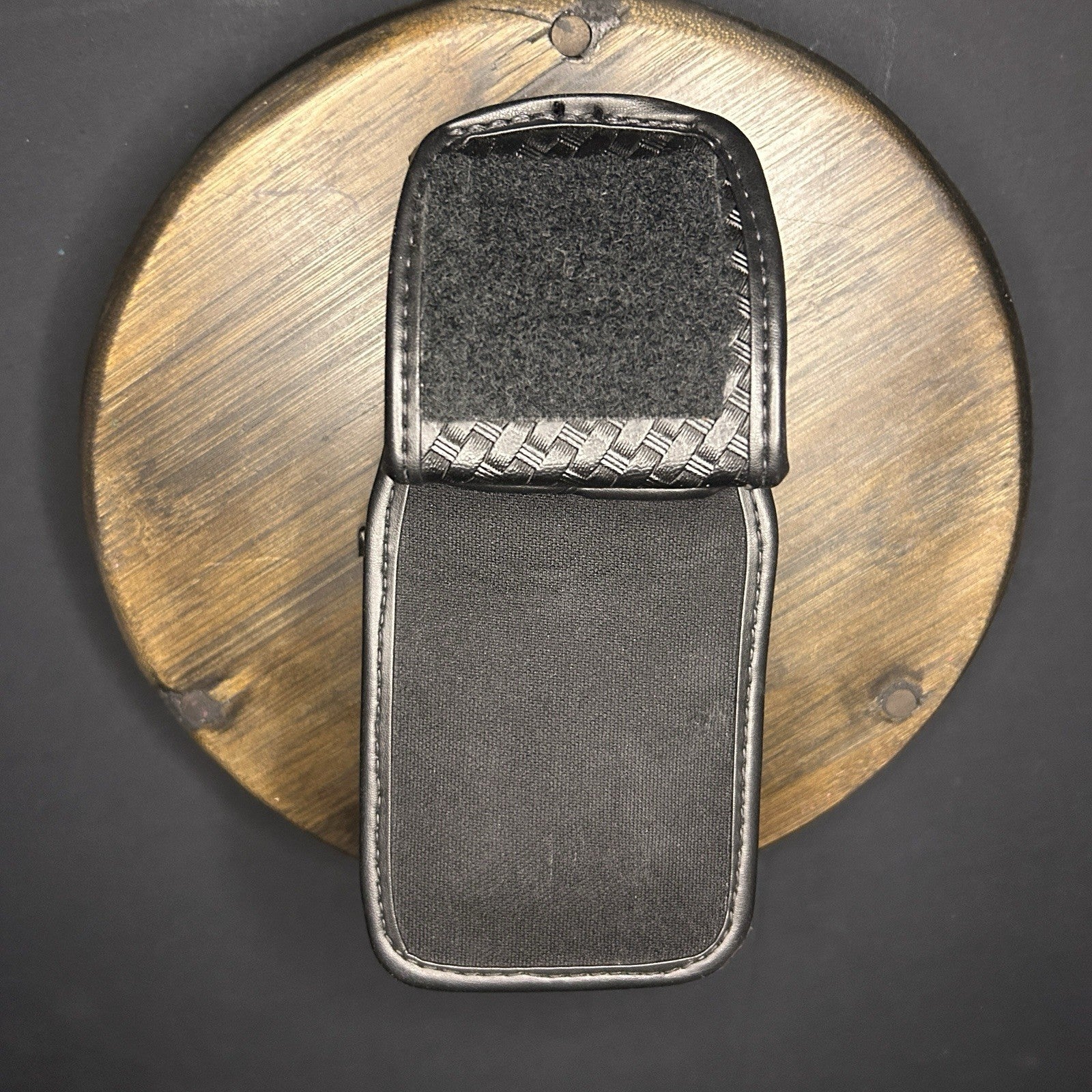 Bianchi Universal Radio Holder Swivel Back Accumold Leather (Has A Cut On Side)6