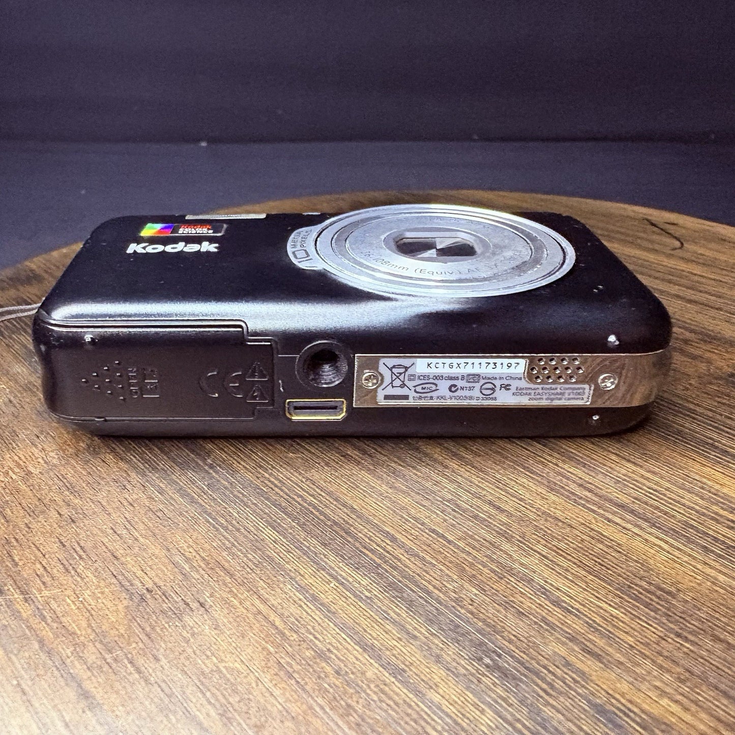 Kodak EasyShare V1003 10MP Digital Camera w/Case & Battery, Black, FREE SHIPPING10