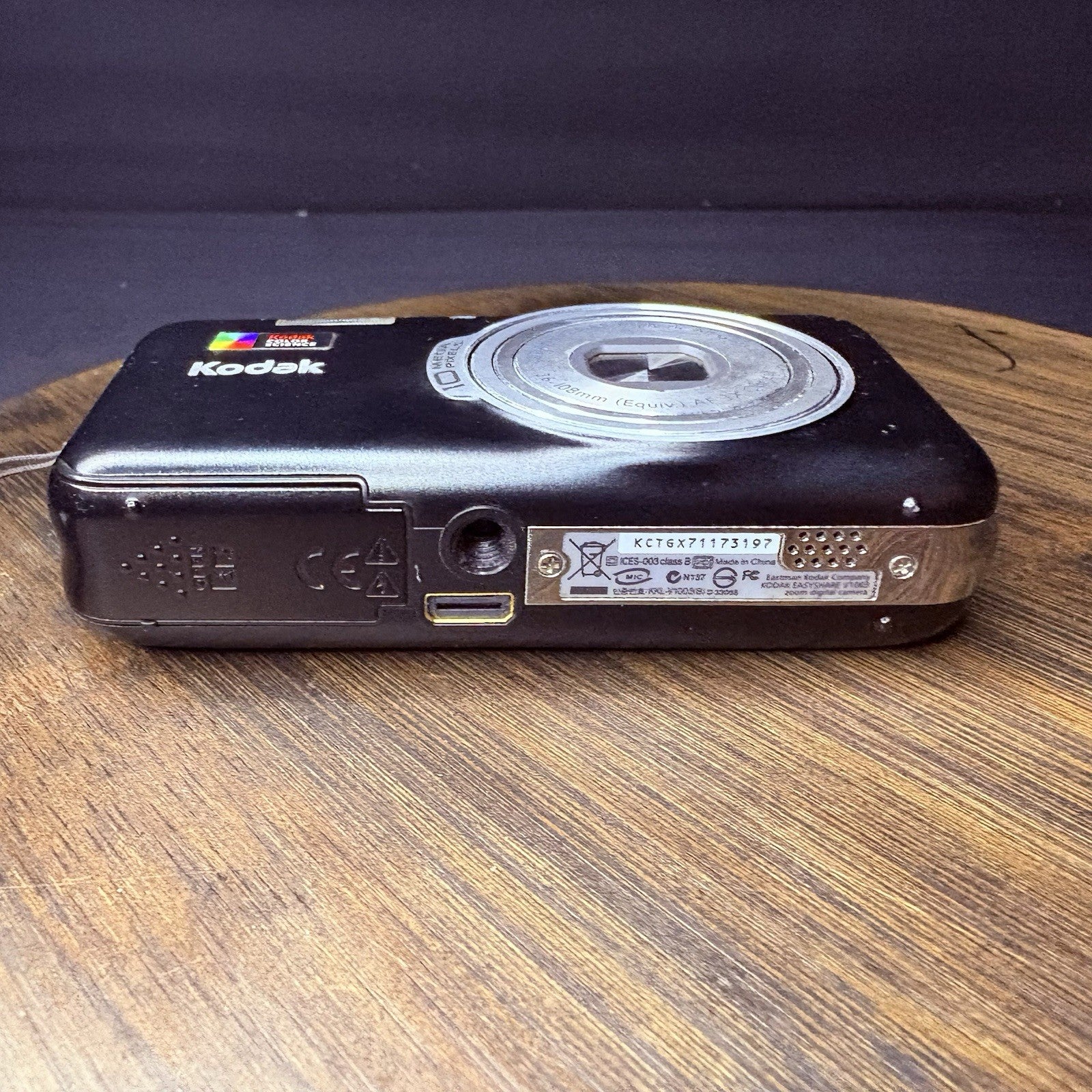 Kodak EasyShare V1003 10MP Digital Camera w/Case & Battery, Black, FREE SHIPPING10