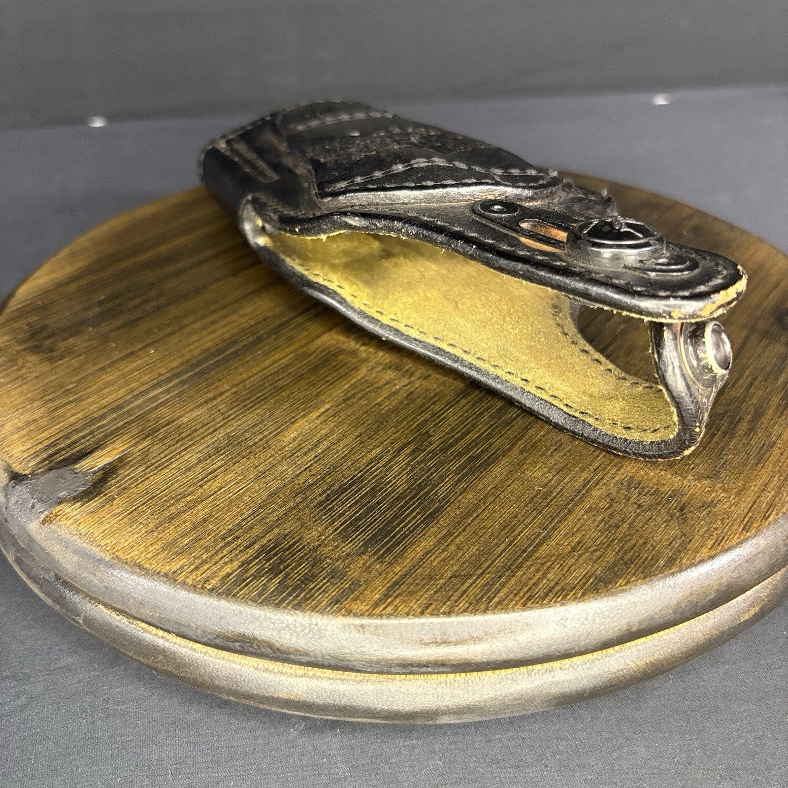 Safariland #2 Basket Weave Leather Holster for SigSauer 225, 2 1/4" Belt Loop RH11