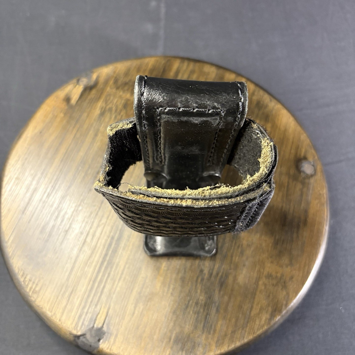 Aker Universal Radio Holder, 588U Basket Weave Leather7