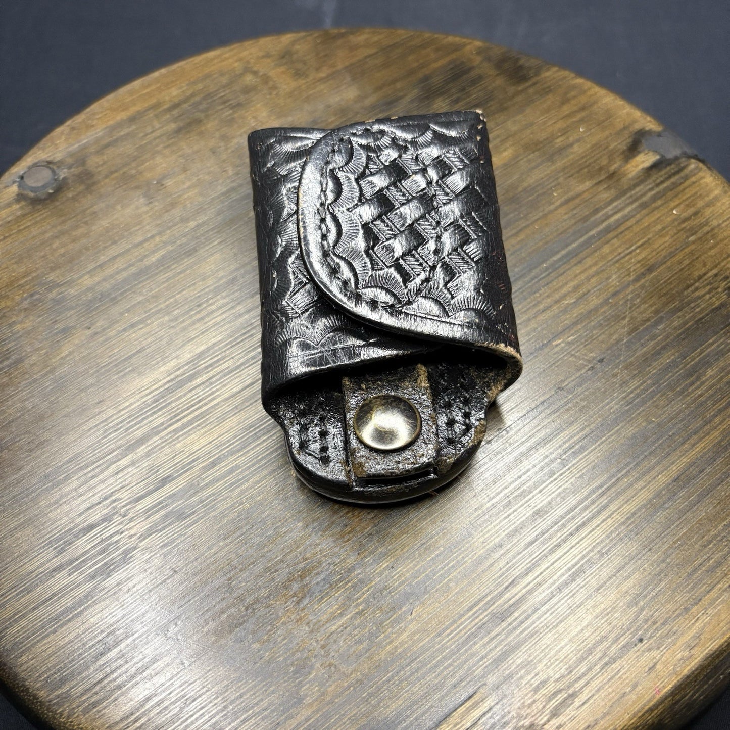 Dutyman Silent Key Keeper Basket Weave Leather Holder Brass Snap Model 42213