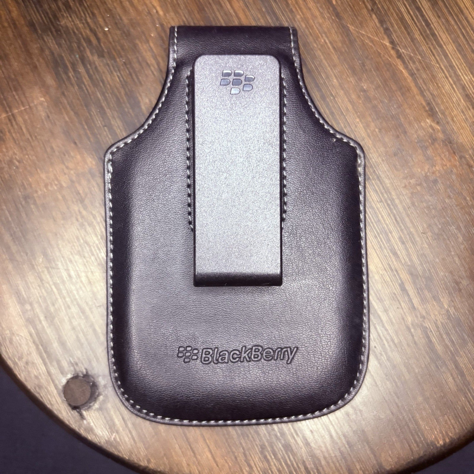 Blackberry Leather Phone Case with Swivel Belt Clip and Magnetic Closure Flap1