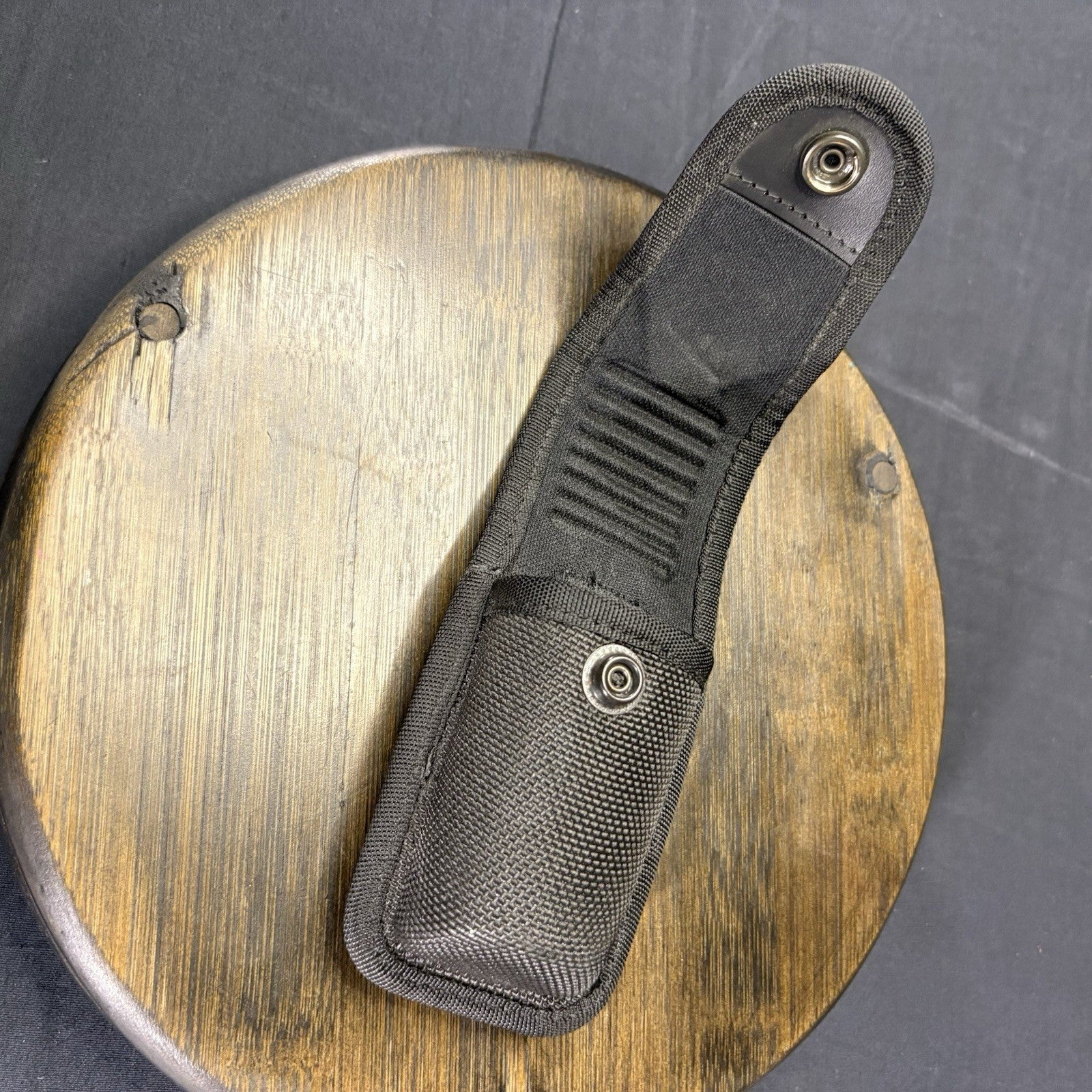 Bianchi  7307 Series AccuMold Mace/Pepper Spray Holder Small Black Hidden Snap1