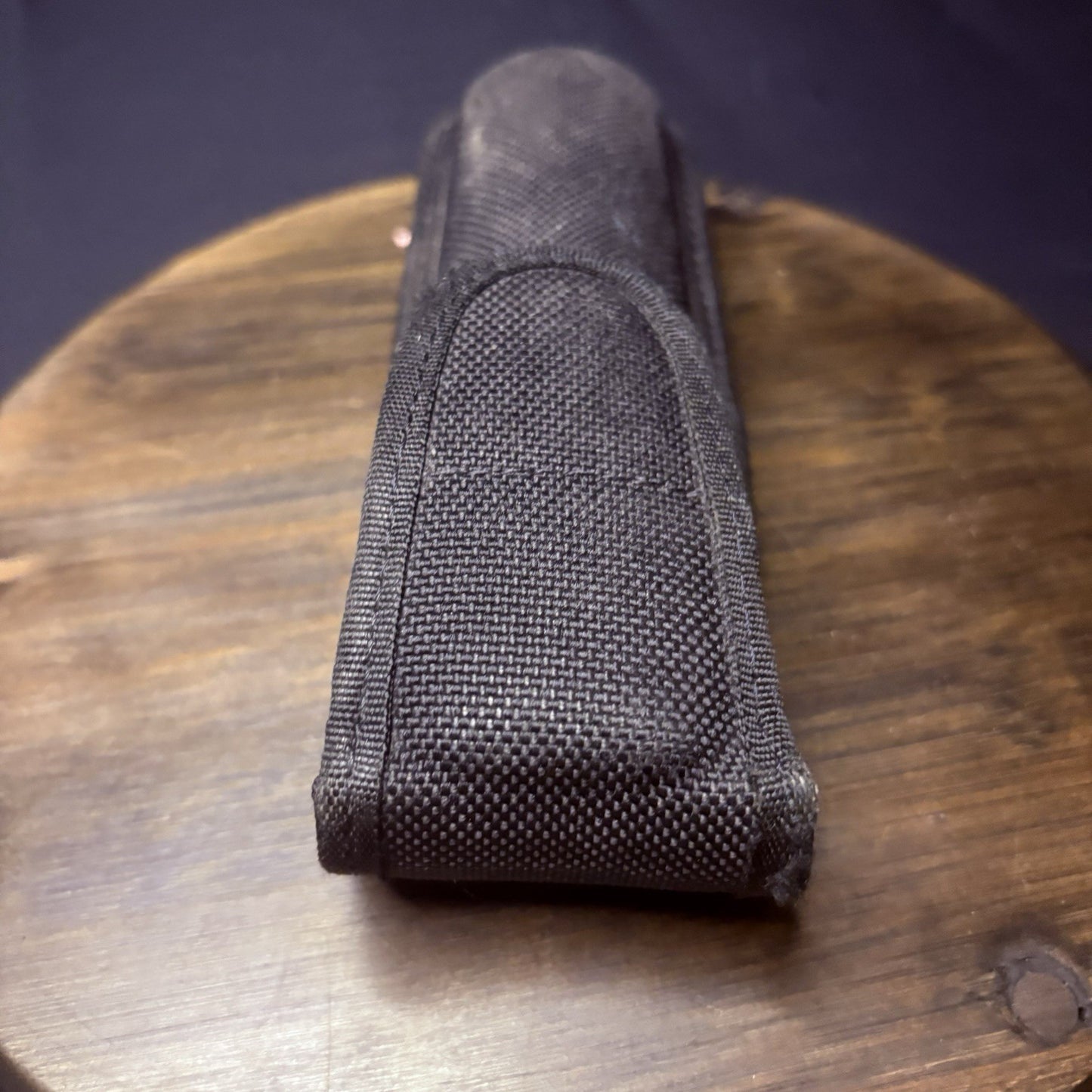 Bianchi AccuMold Compact Flashlight Pouch Black Nylon Full Flap Holder Holster7