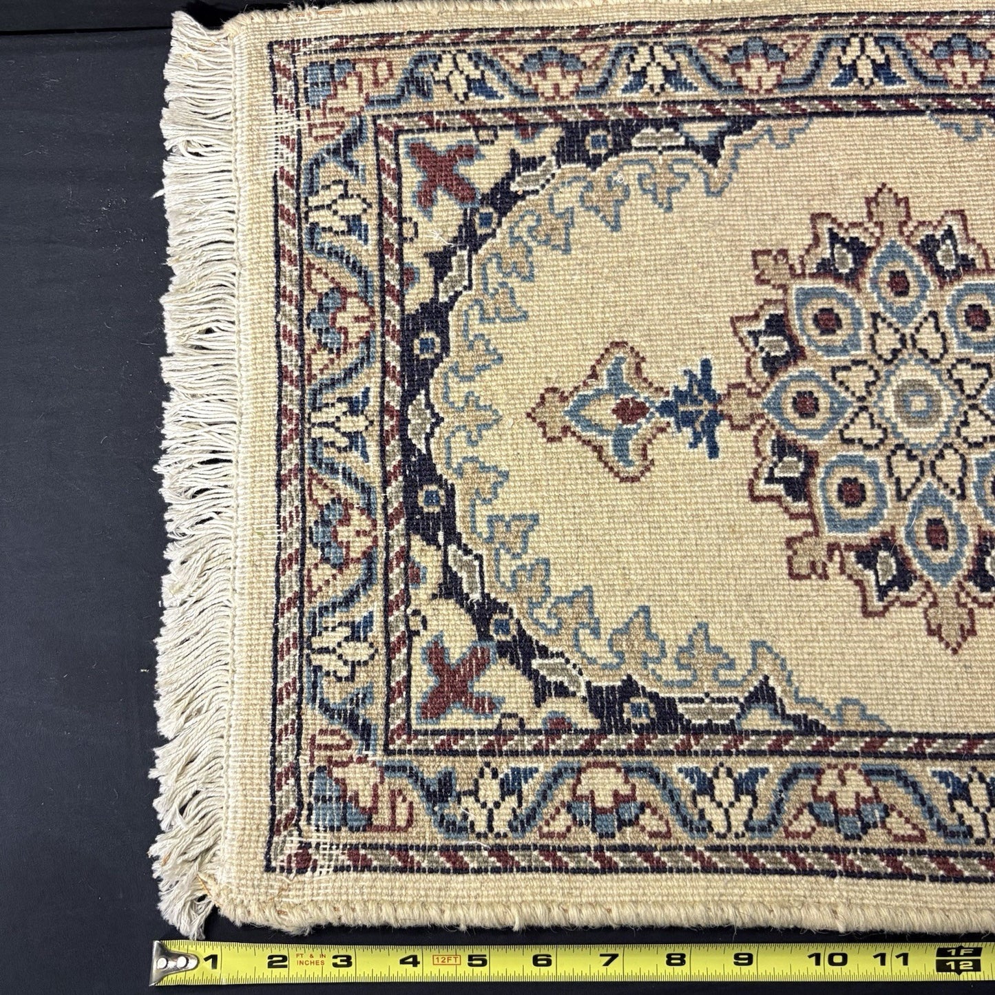Rug Hand Knotted Blue Medallion 2'x1' or 23"x17" or 40cm X 60cm5