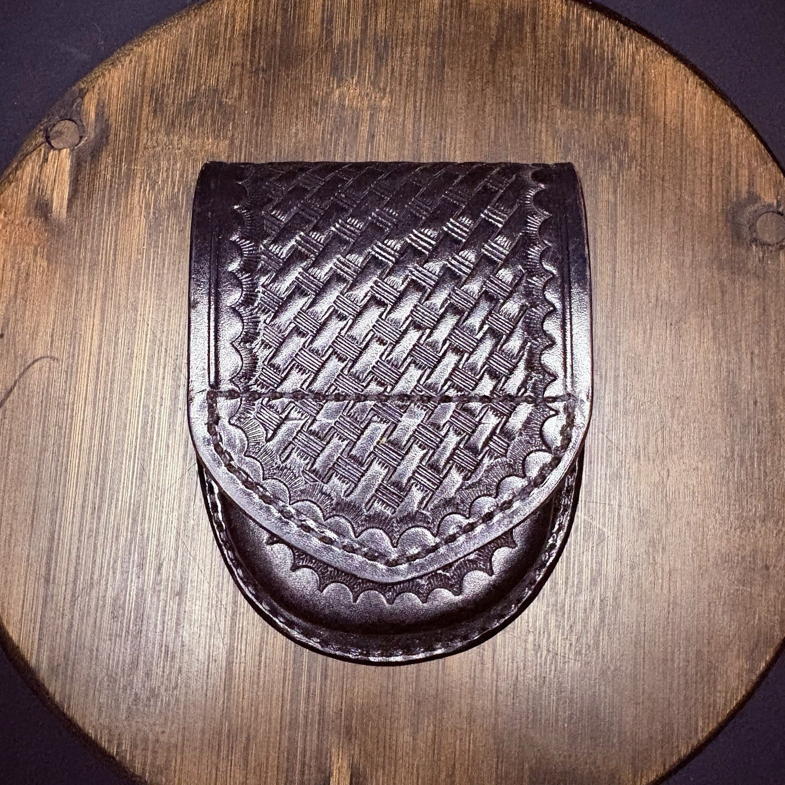 Aker 500 Handcuff Case, Leather Black Basket Weave Round0