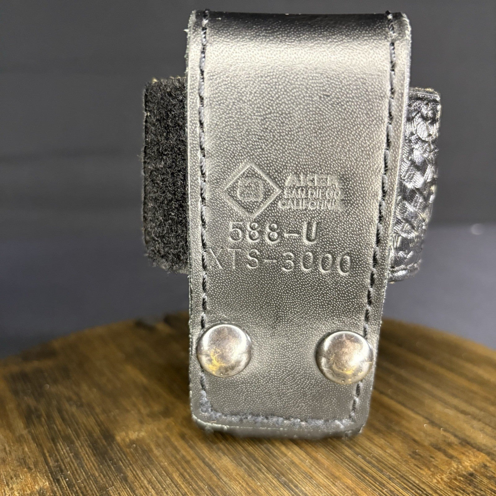 Aker Universal Radio Holder, 588U Basket Weave Leather1