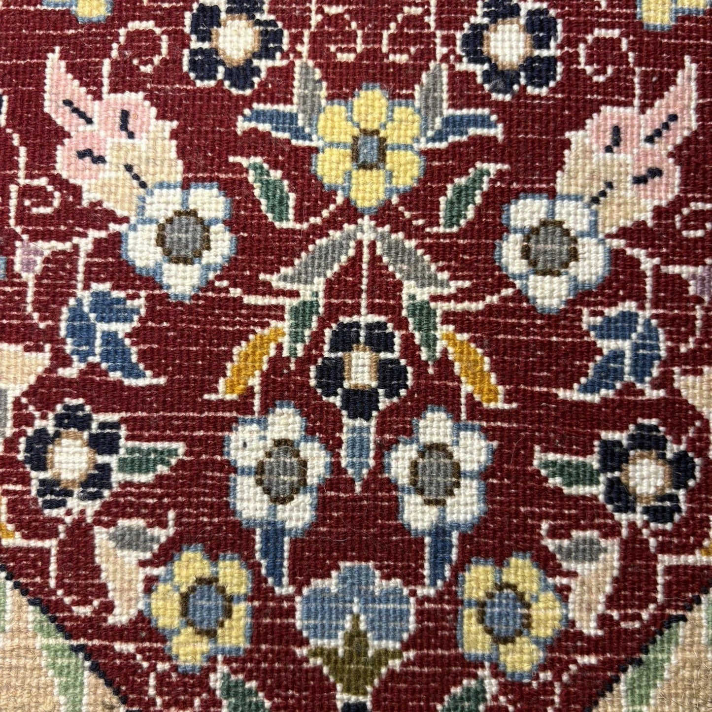 Heart Shape Rug Red w/Flowers Hand Knotted 14”x13” RARE 240 KPSI18