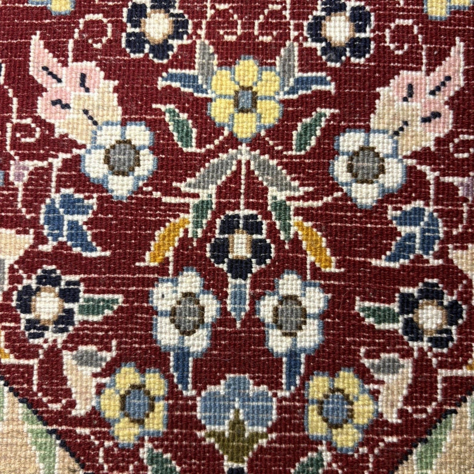 Heart Shape Rug Red w/Flowers Hand Knotted 14”x13” RARE 240 KPSI18