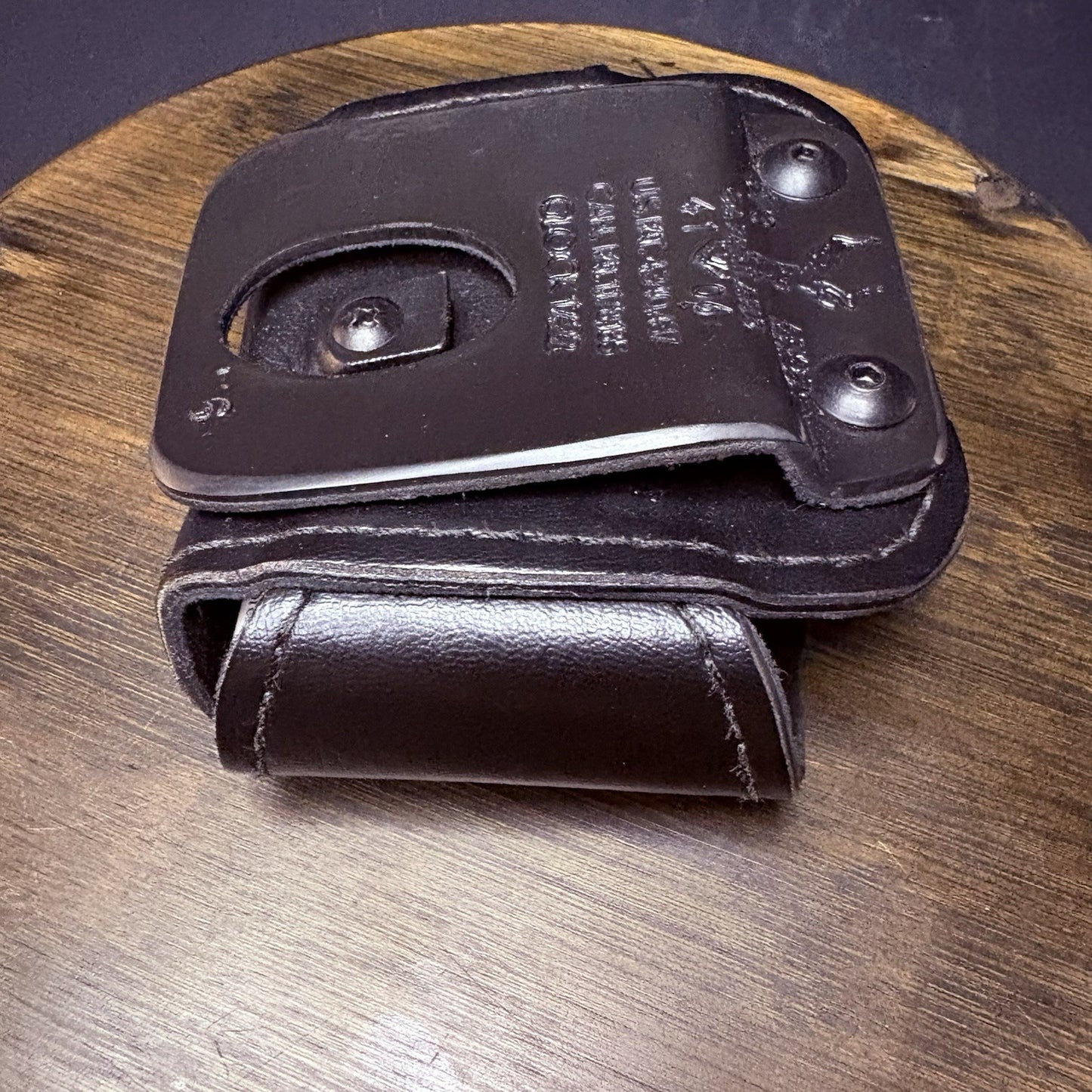Safariland 573 GLOCK 17 / 22 Magazine & Handcuff Pouch Open Top Paddle8