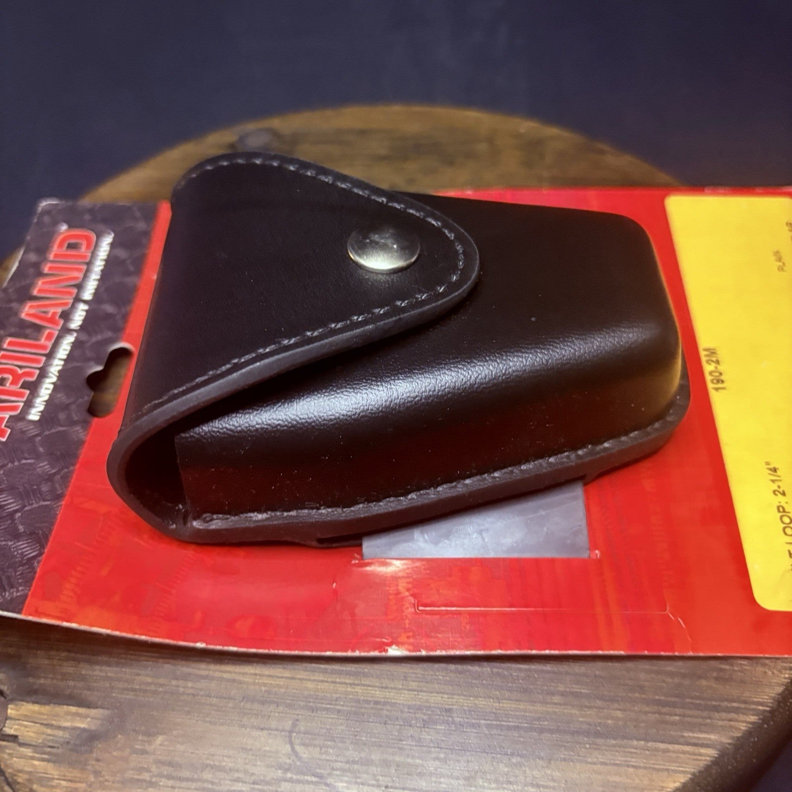 Safariland 190-2M Handcuff Pouch Plain Black Leather Top Flap Chrome Snap4