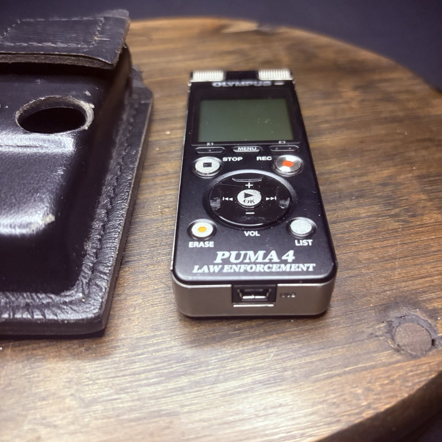 Olympus Puma 4 Law Enforcement Micro SD Voice Recorder w/Leather Case (Untested)2