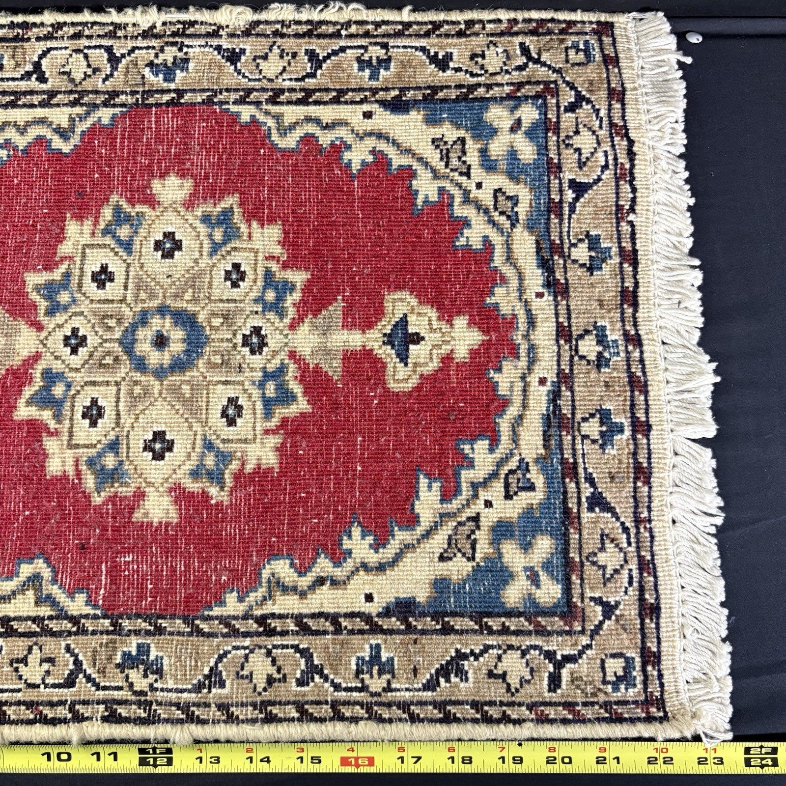 Rug Hand Knotted Red Medallion 2'x1' or 21"x16" or 40cm X 60cm7