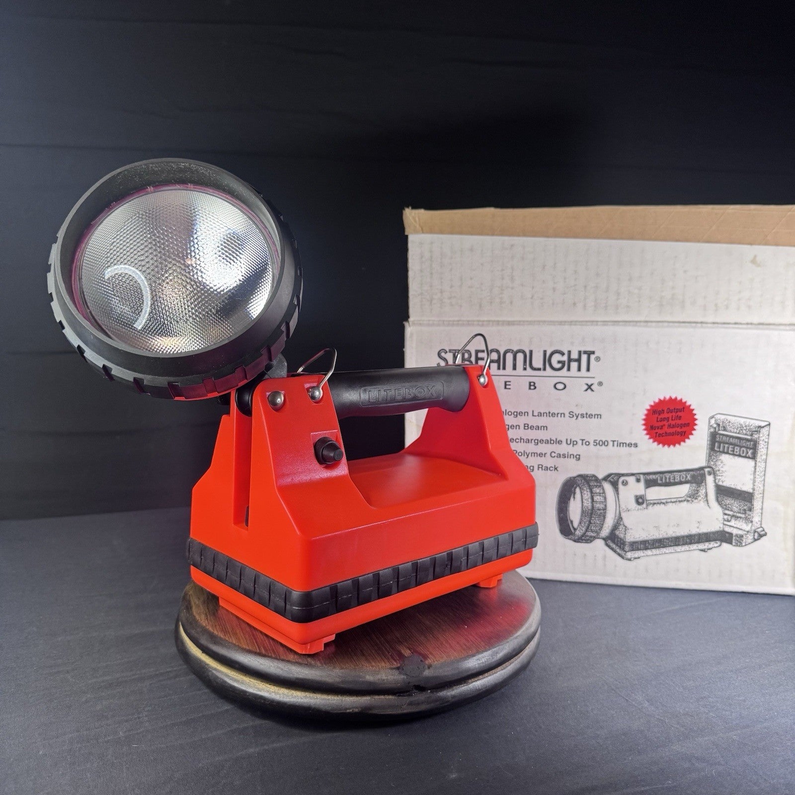 Streamlight Litebox Flashlight And Charger Needs Battery2