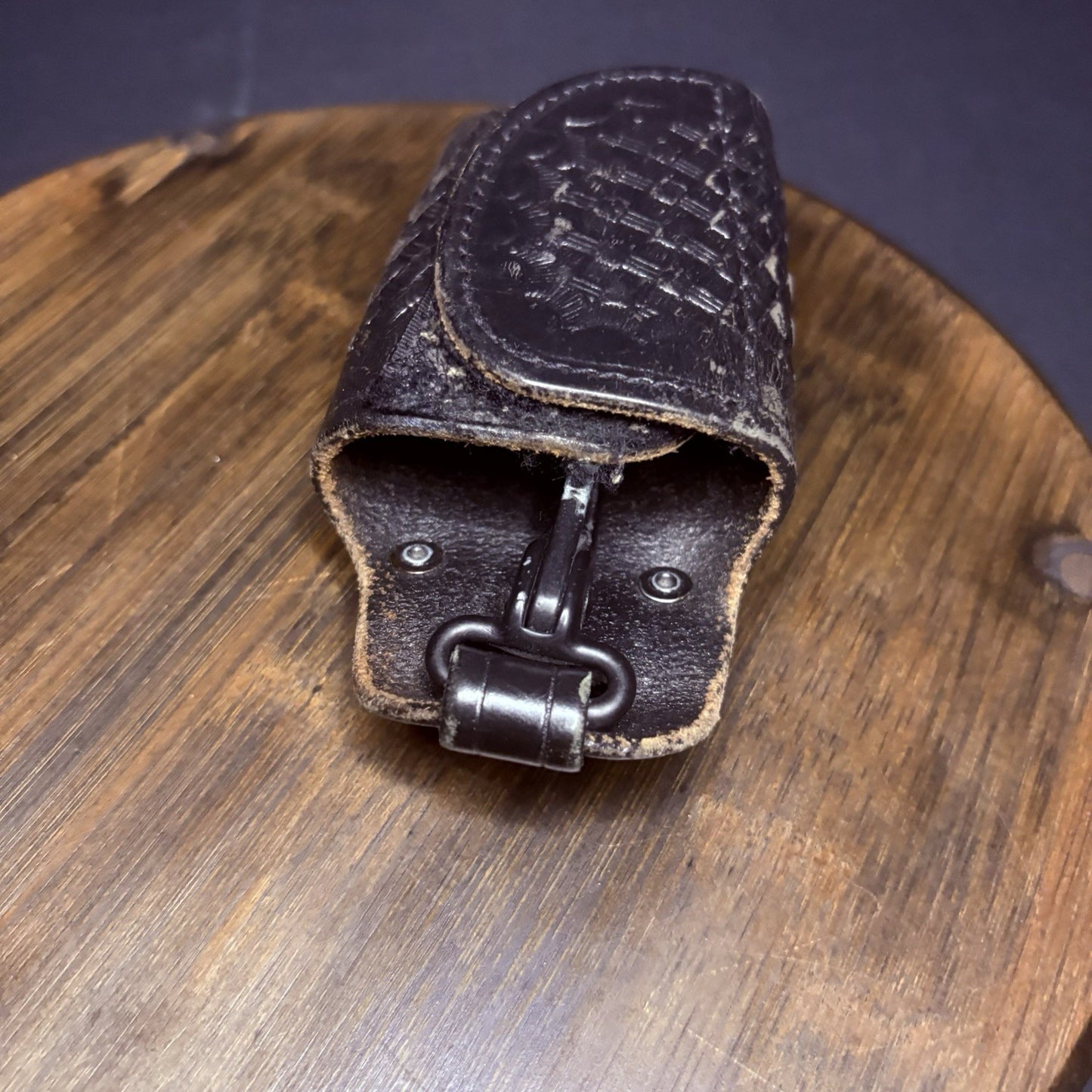 JS Leather Key Holder Basket Weave Quite Key Keeper With Clip2