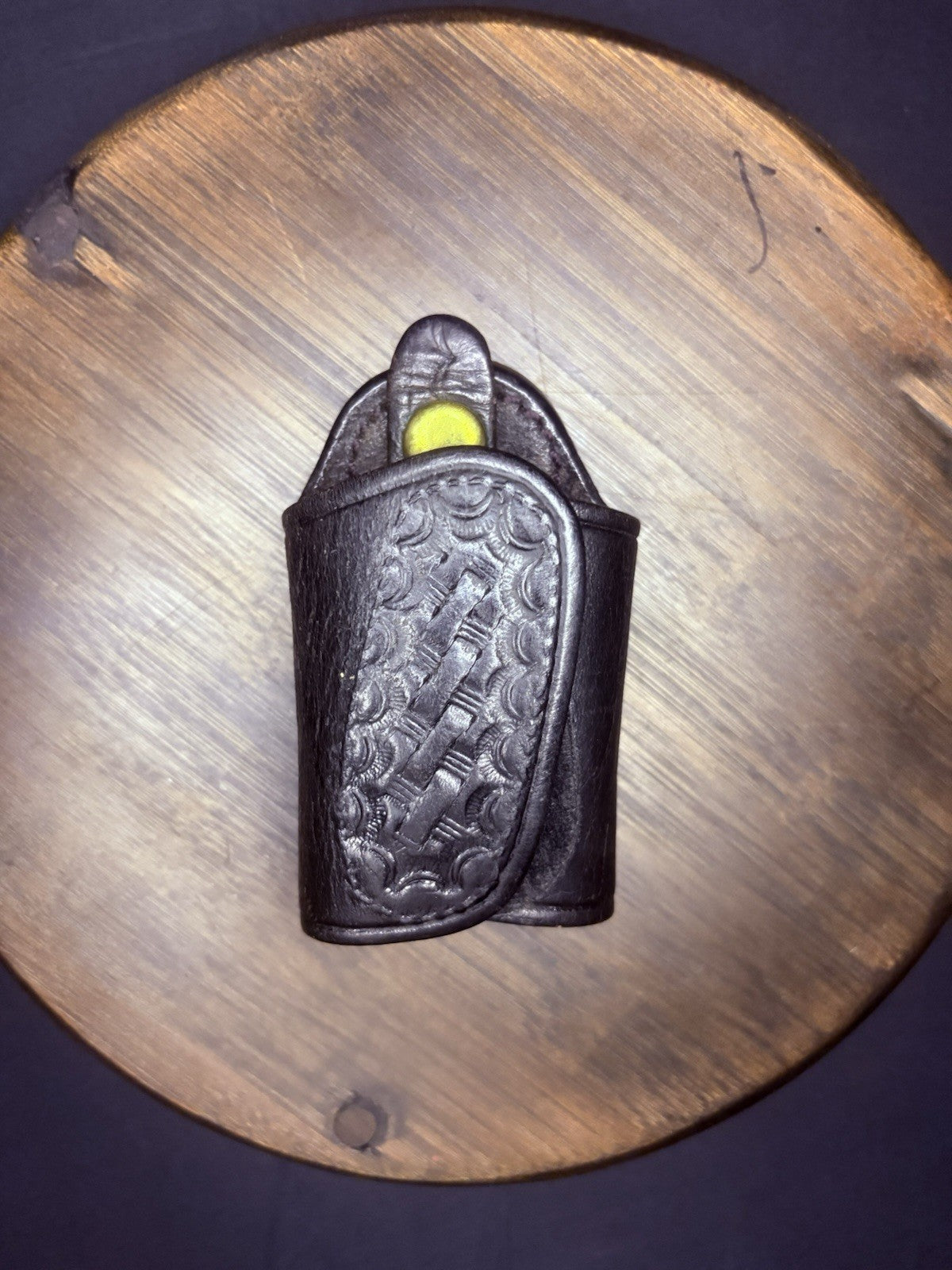 Silent Key Keeper Basket Weave Leather Holder Brass Snap0