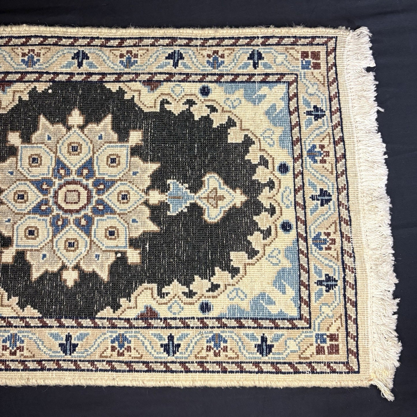 Persian Nain Rug Hand Knotted Blue Medallion 2'x1' or 14"x23" or 35cm X 60cm9