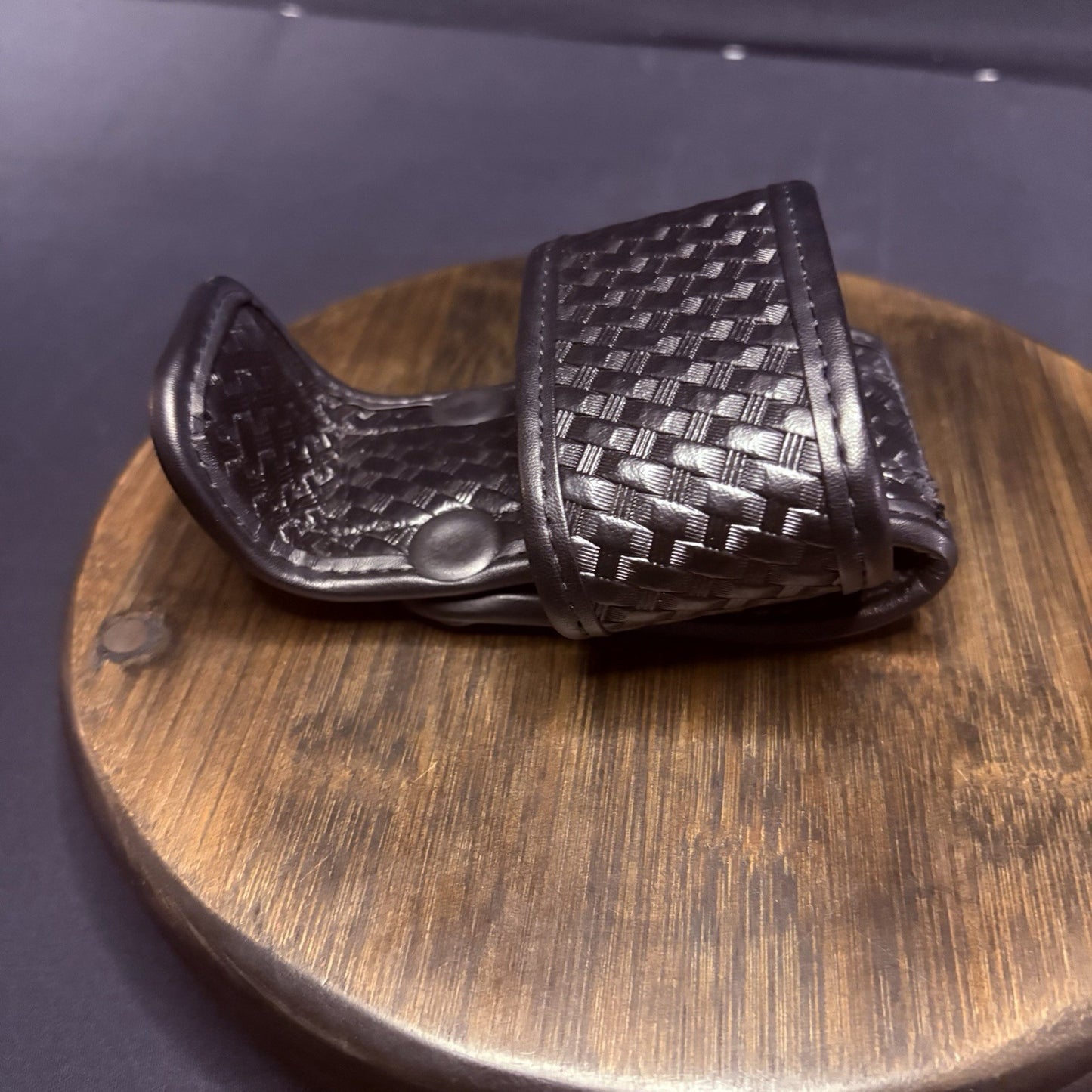 Bianchi Universal Radio Holder Model 7923 Size 1 Adjustable Basket Weave Leather4