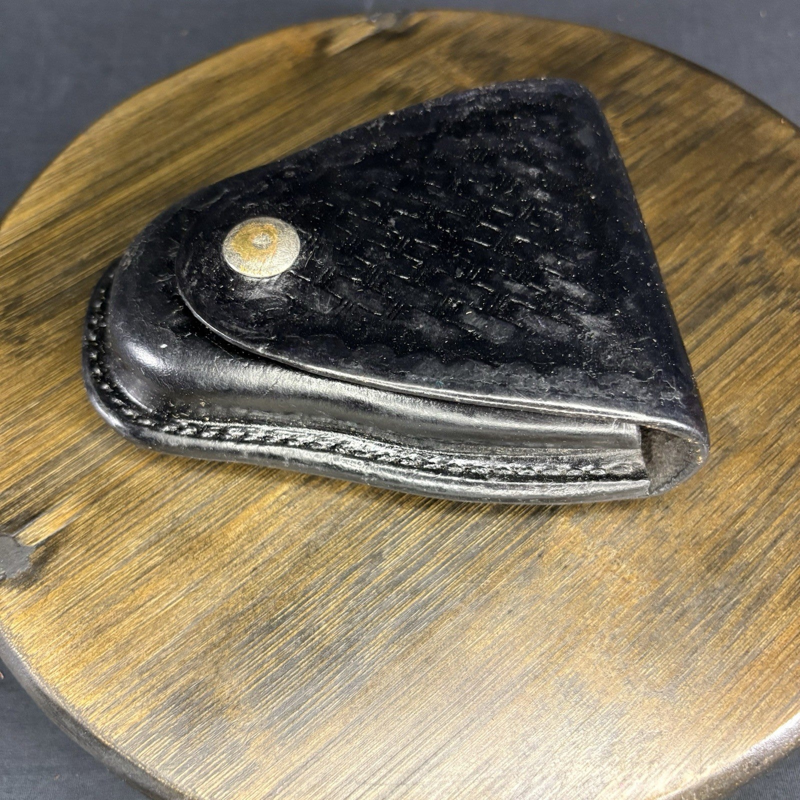 Gould & Goodrich Handcuff Case B70W Leather2