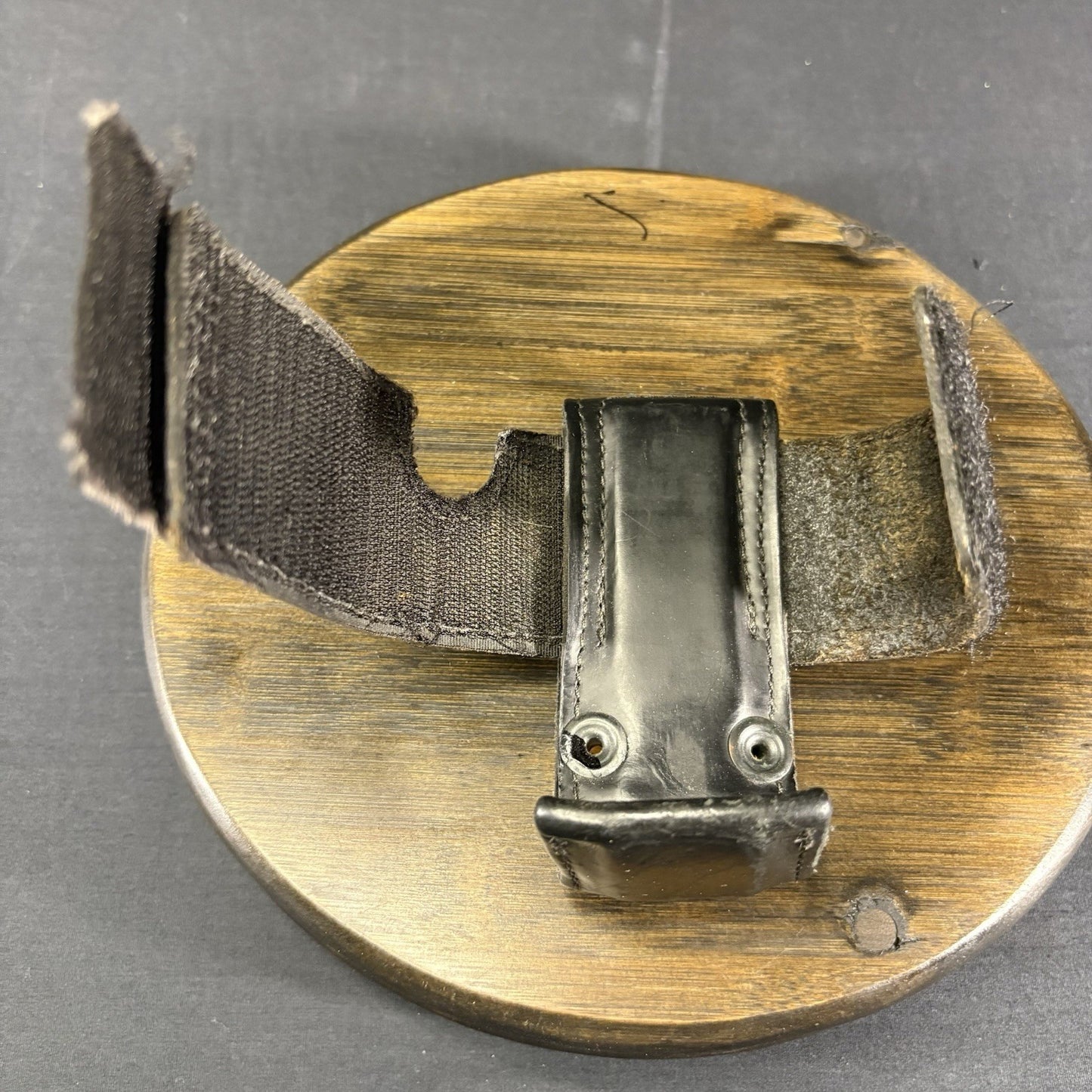 Aker Universal Radio Holder, Basket Weave Leather5