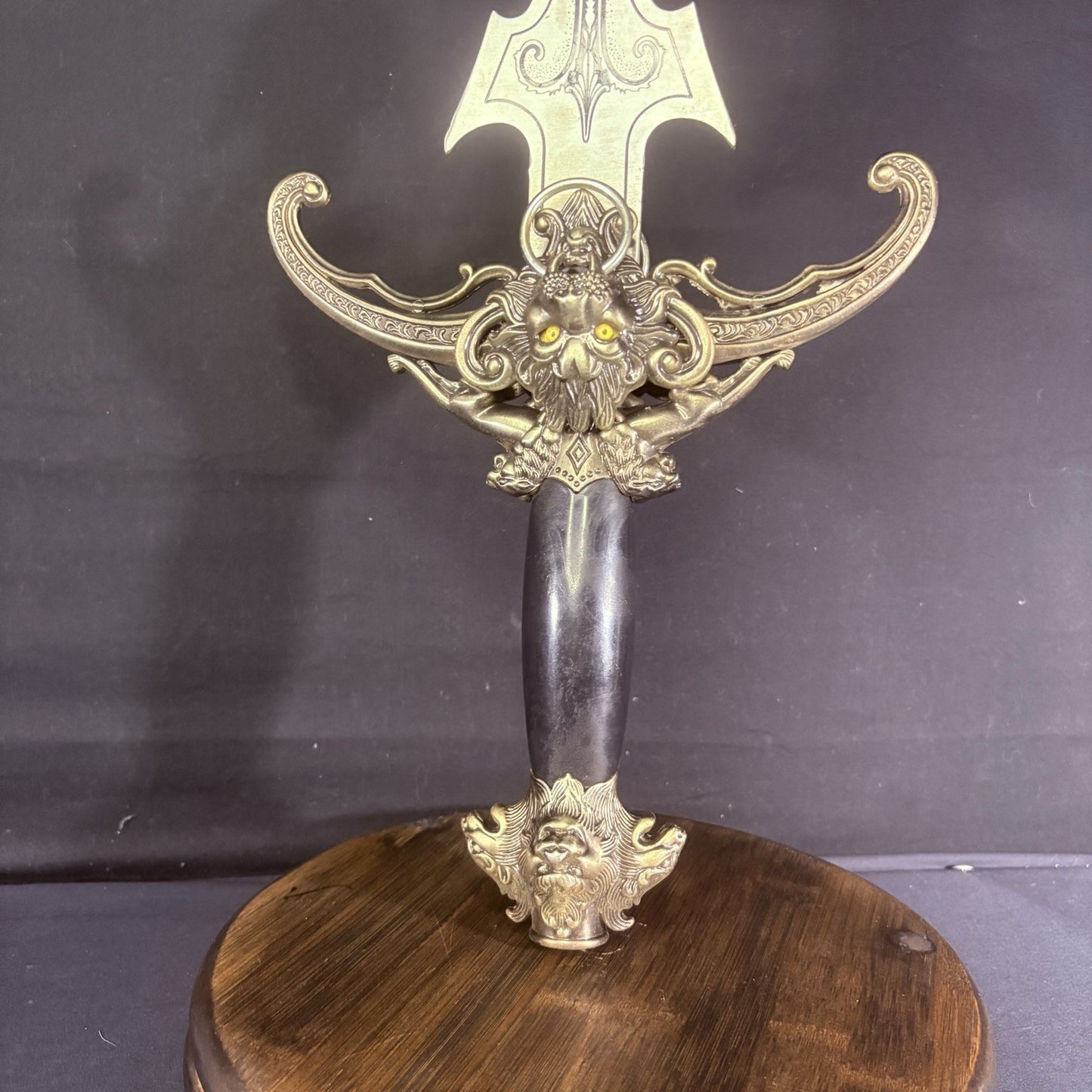 4-Headed Lion Sword 41" Beautifully Etched Blade w/ Rings For Hanging2