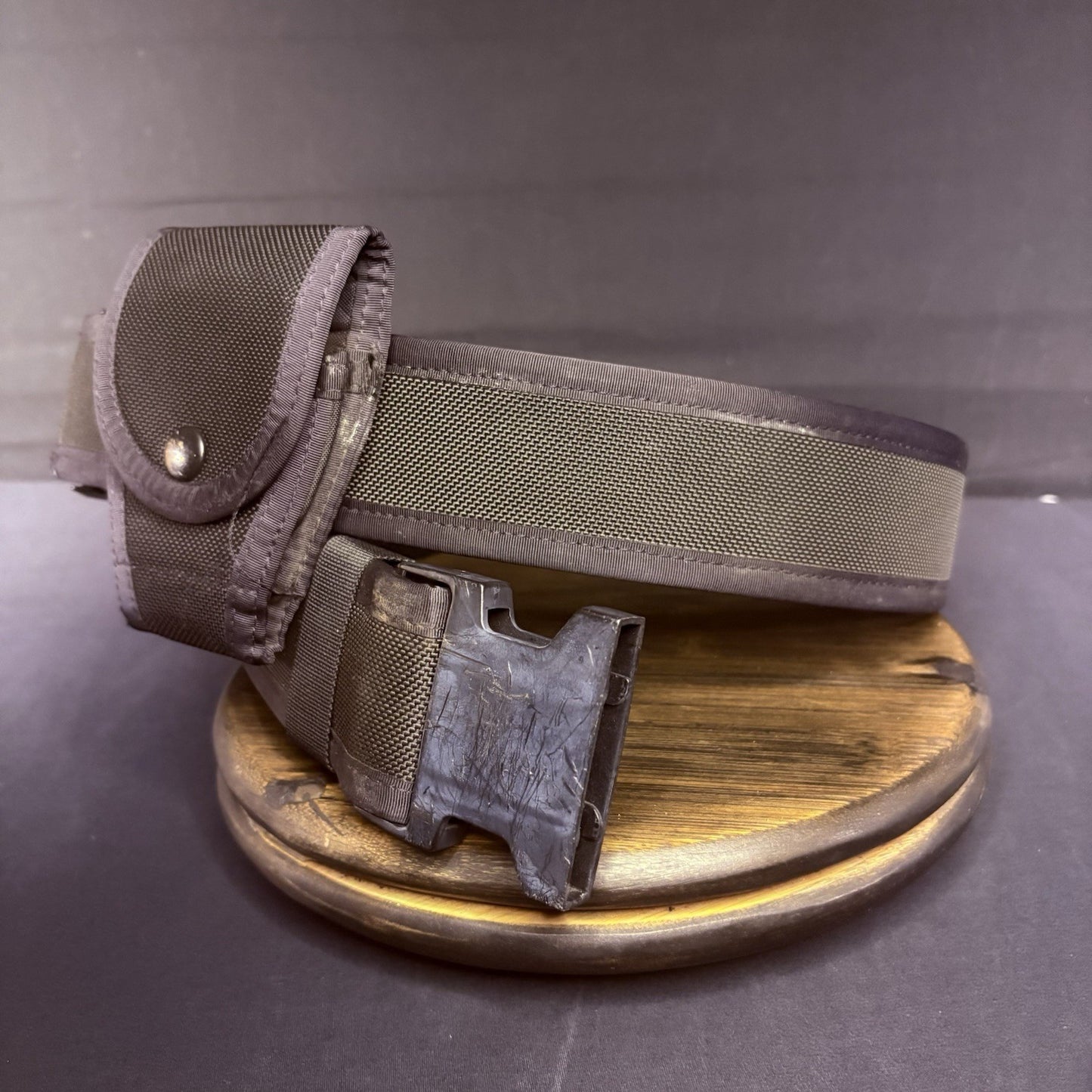 Bianchi Nylon Medium Belt Waist Size 34"- 40" AccuMold Duty Belt w/Handcuff Case5