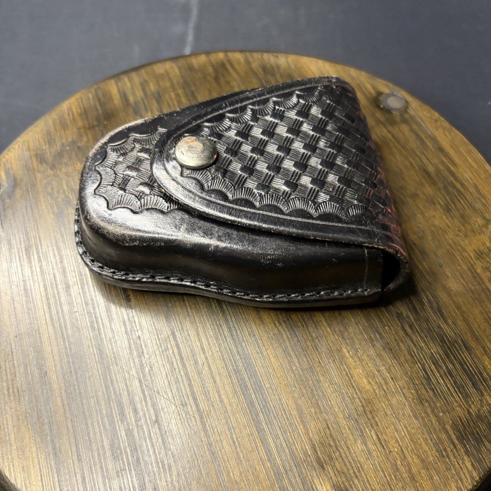 JS Leather Basket Weave Handcuff Case Law Enforcement2