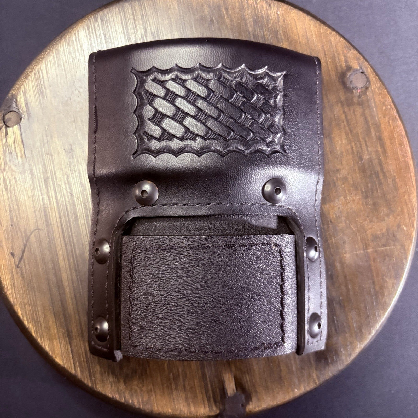 Safariland 325 Duty Belt Drop Holster Adapter Leather Basketweave (Discontinued)2