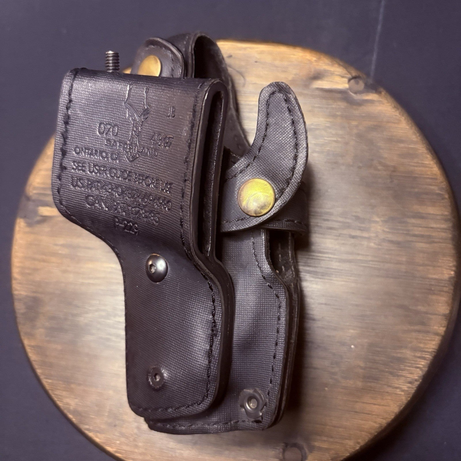 Safariland SIG P-229 Duty Holster 070-4387 Brass Retention Snap STX Tactical9
