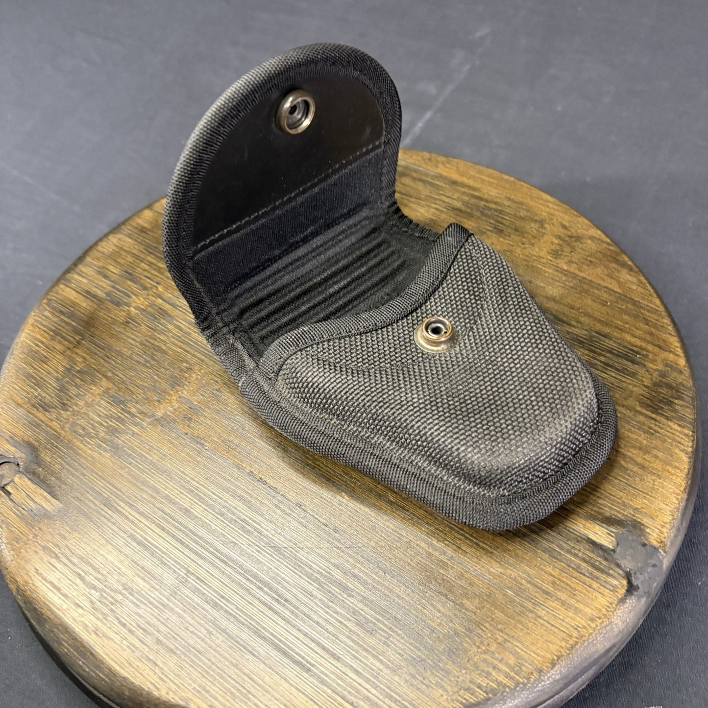 Bianchi AccuMold Covered  Handcuff Case - Hidden Snap - Nylon4