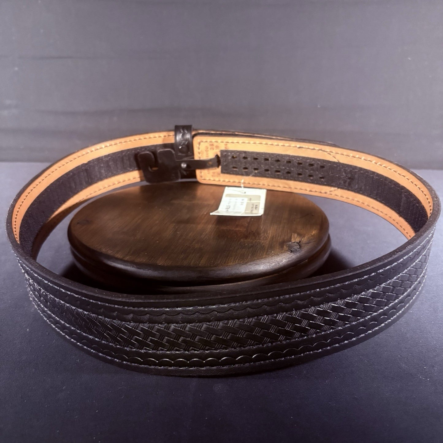 Safariland Buckleless Duty Belt Size: 36" Model 94 Lined Basket Weave 94-36-49