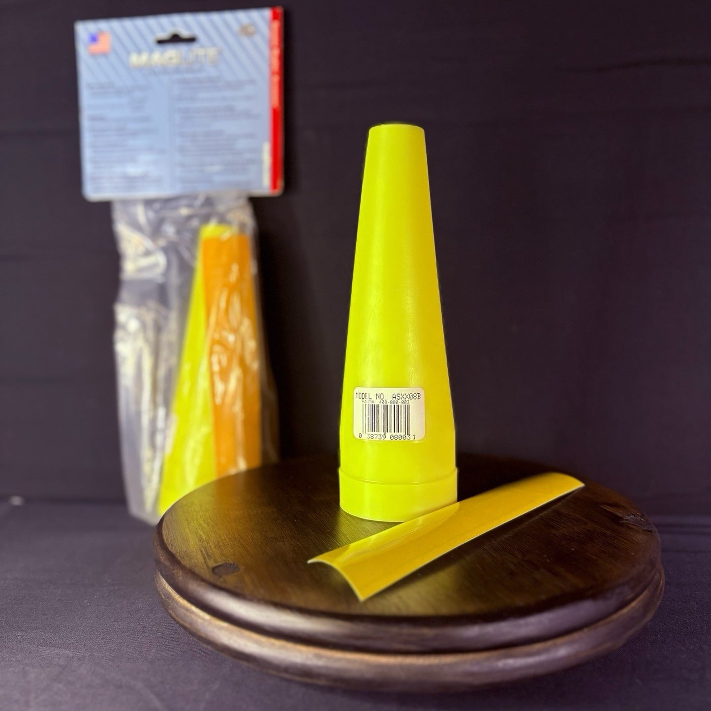 MagLite Traffic Cone Wand Kit Yellow C & D Cell1
