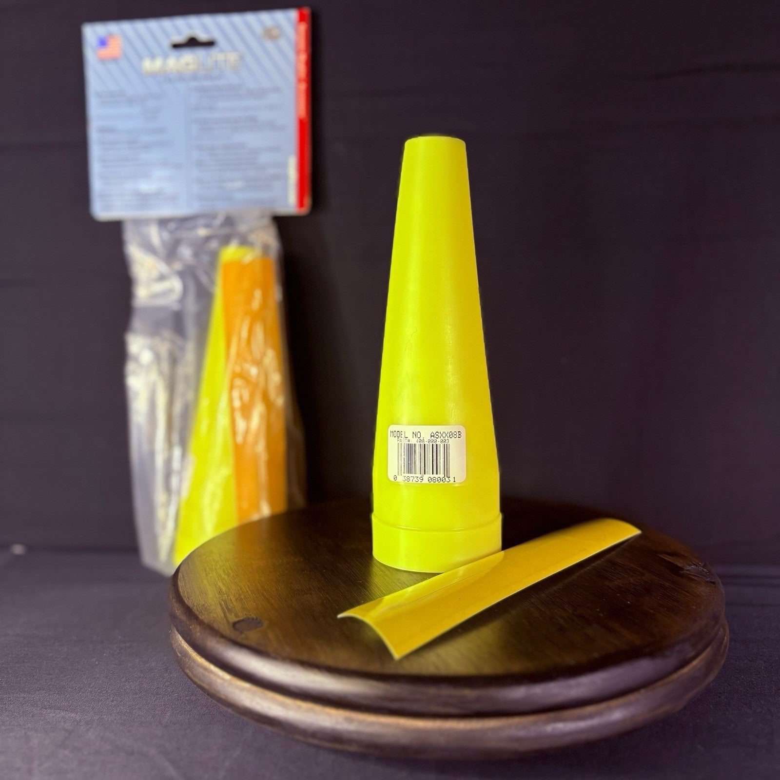 MagLite Traffic Cone Wand Kit Yellow C & D Cell1