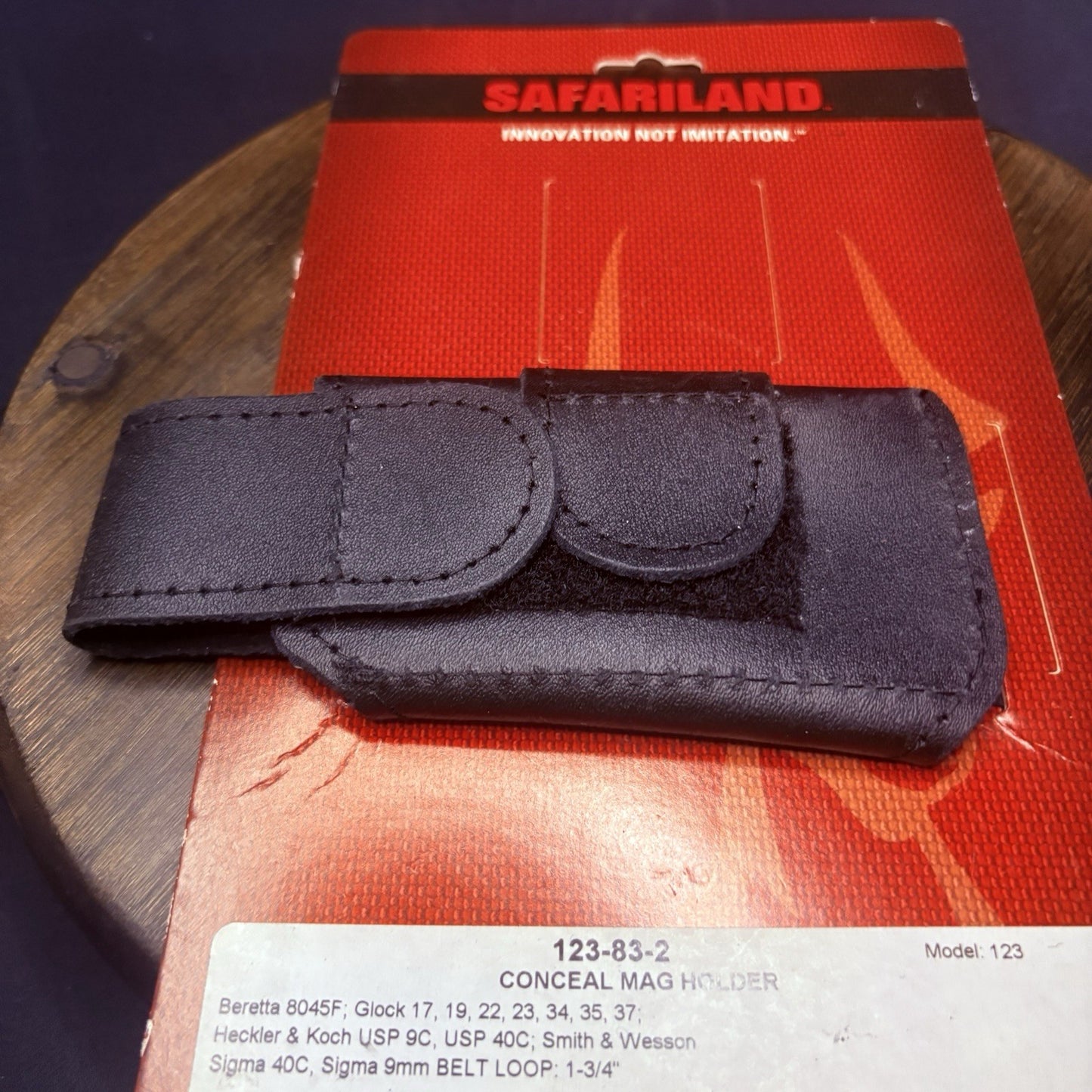 Safariland 123 Horizontal Single Magazine Holder Leather GLOCK 17, Beretta, S&W7
