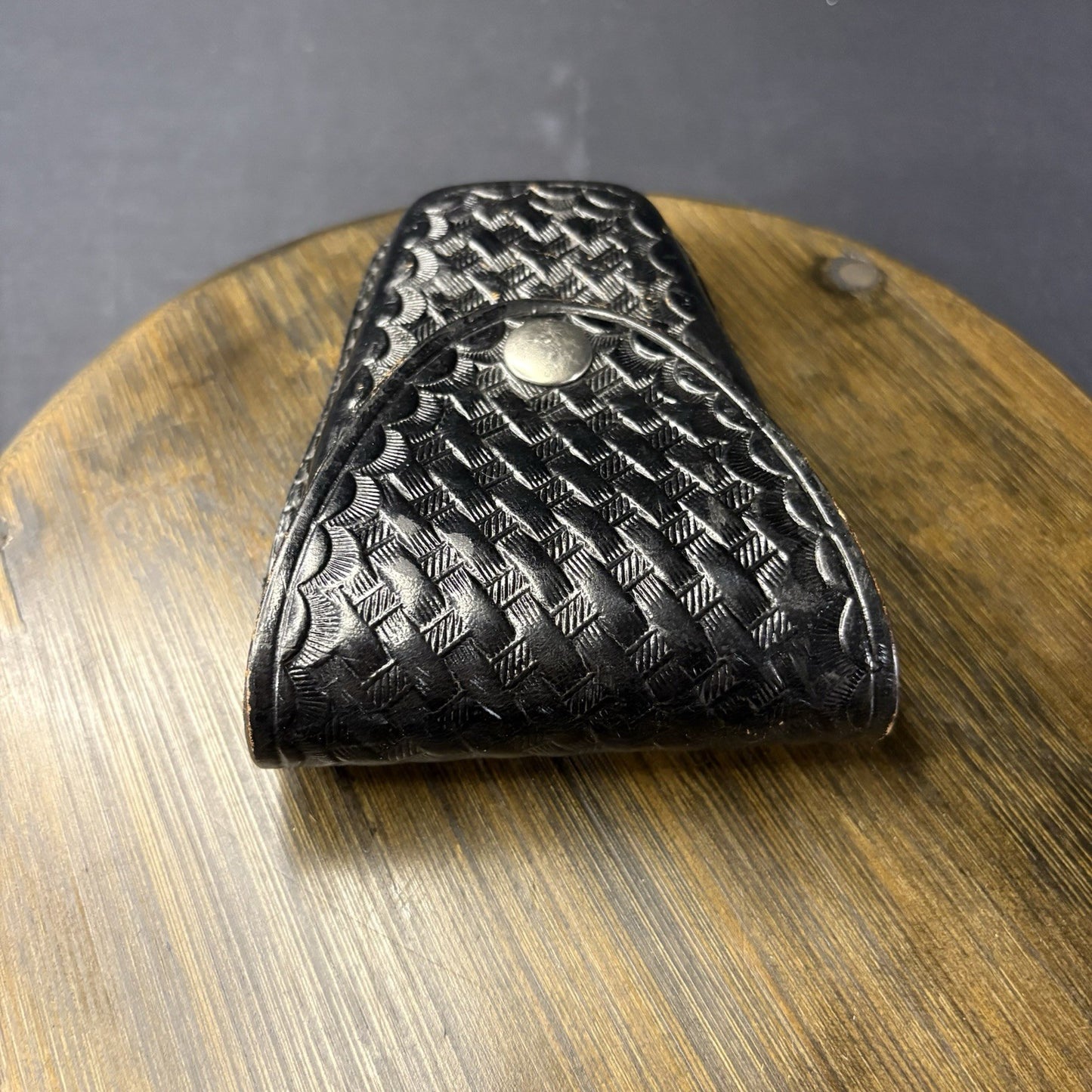 Dutyman Handcuff Case Leather 8821U Basket Weave Chrome Snap, 2 3/8" Belt - NICE4