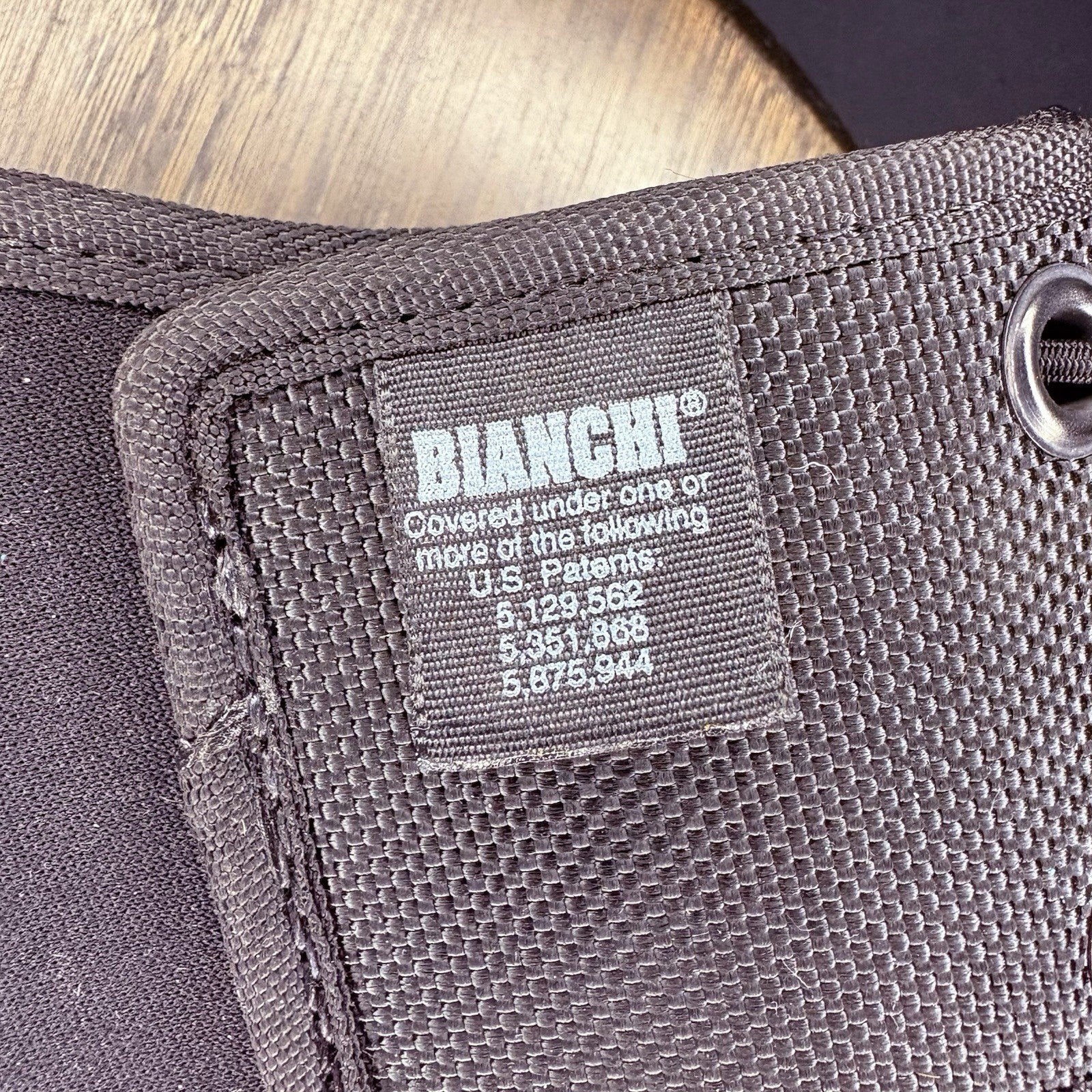 BIANCHI 8014 UNIVERSAL RADIO CARRIER HOLSTER HOLDER BLACK 31404 7