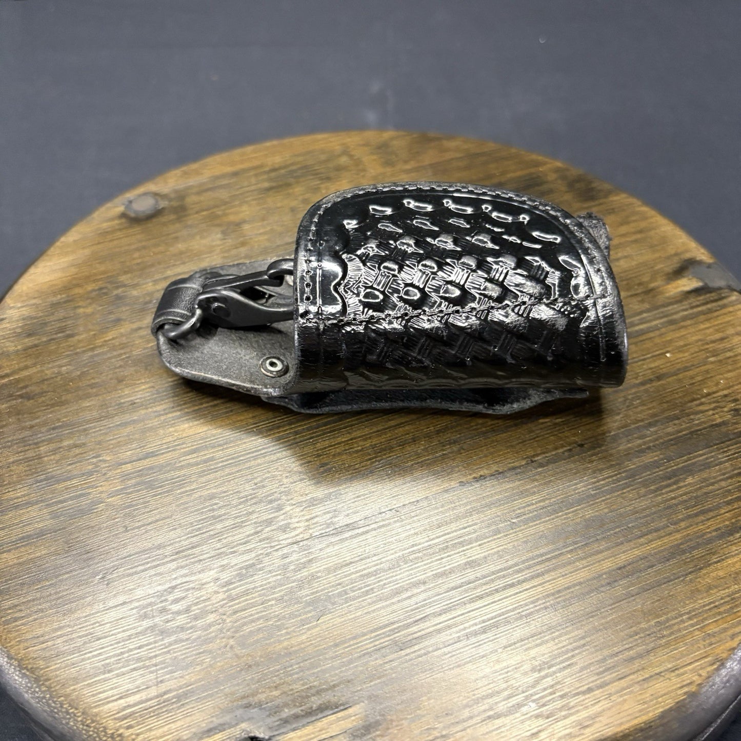 JS Leather Key Holder Basket Weave Quite Key Keeper With Clip4