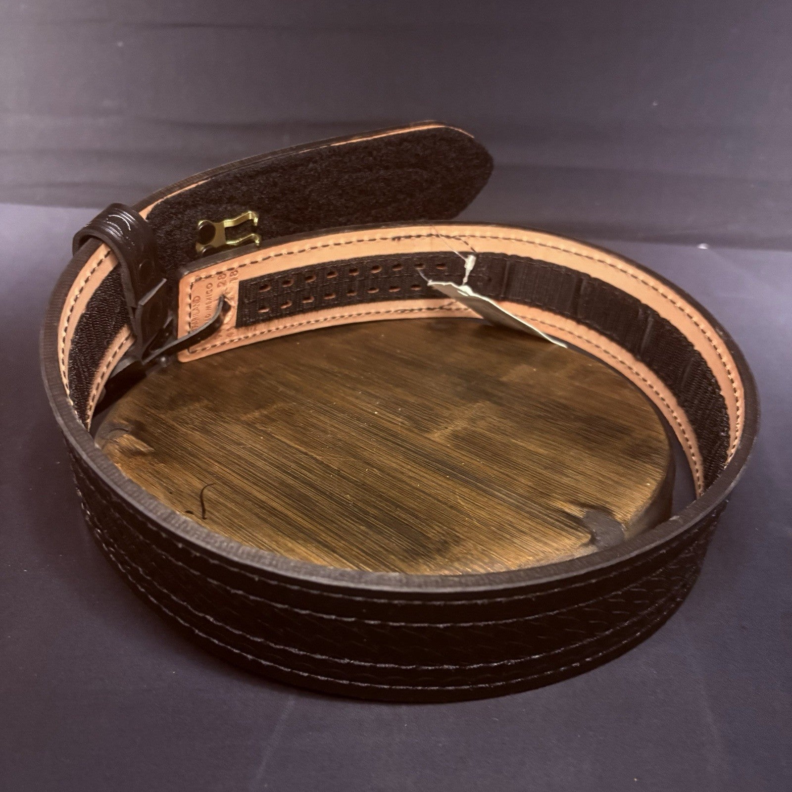 Safariland Model 94 Buckleless Duty Belt Size: 32" Lined Basket Weave 94-32-410